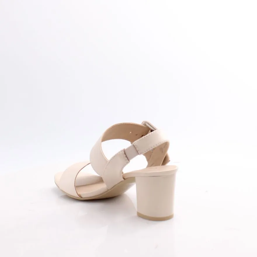 28306 Caprice 25 Sandal Relaxed Fit Footwear Classic Sneakers