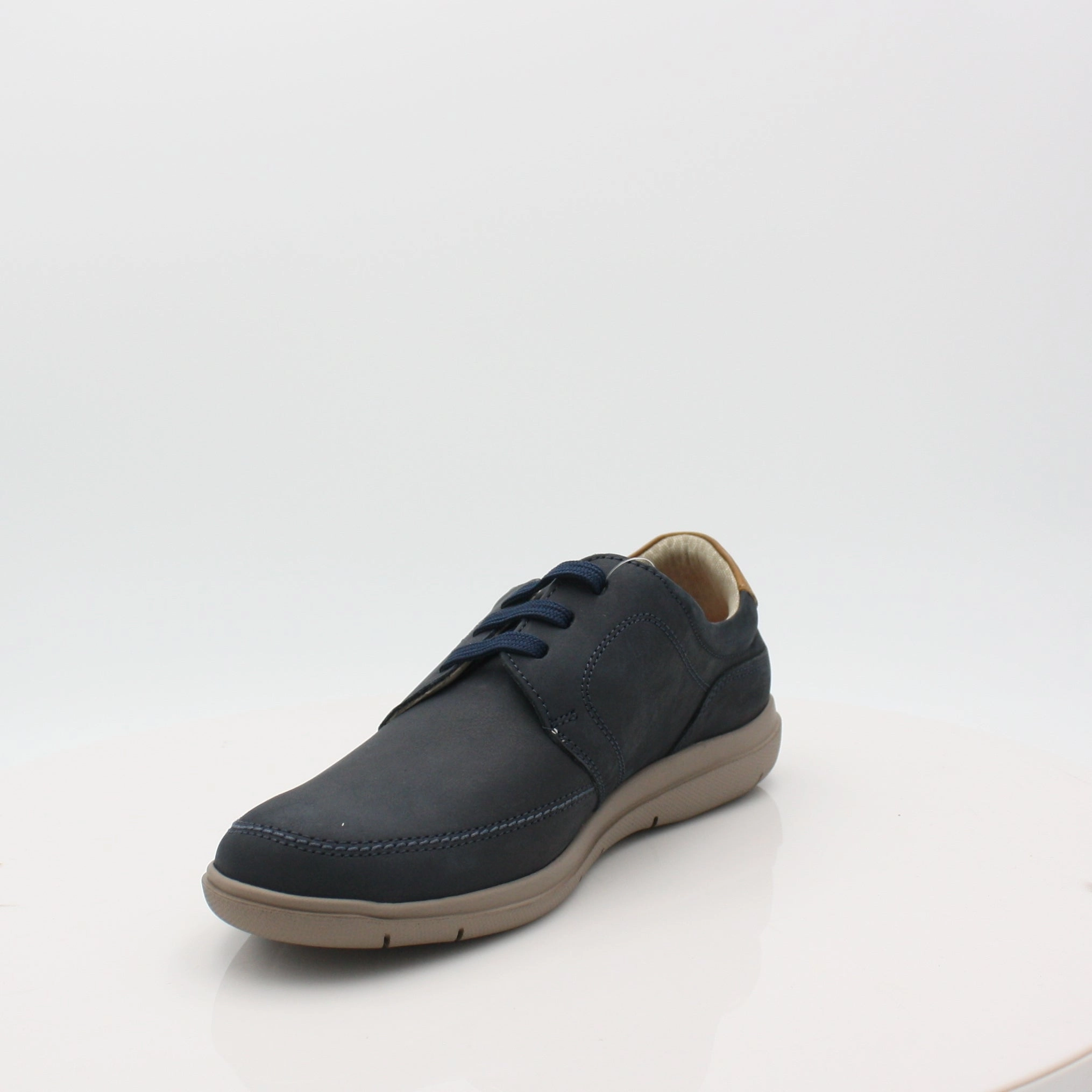 46804 Callaghan 23 Orthotic Friendly Travel Shoes