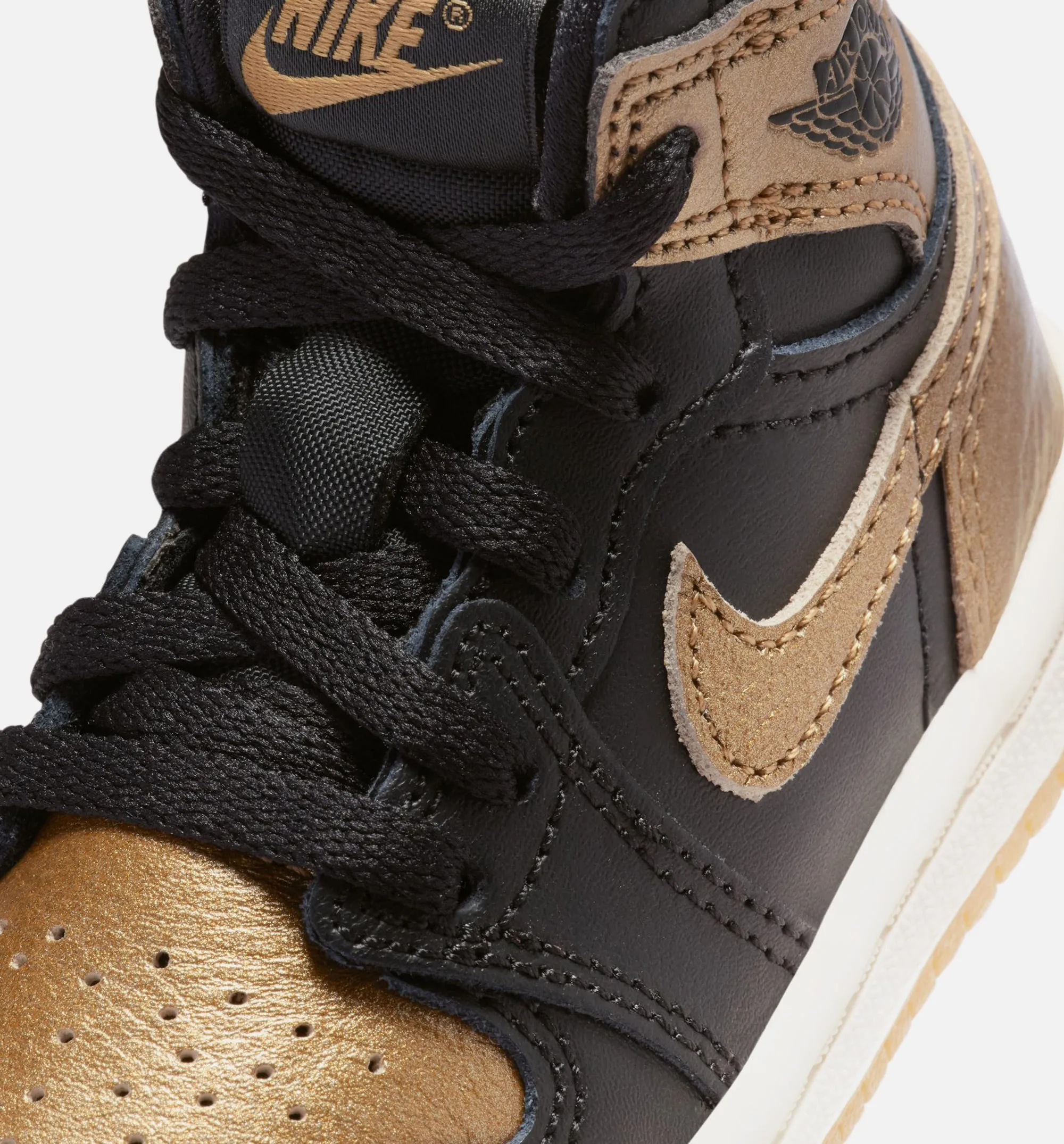 Streetwear Footwear Classic Sneakers Air Jordan 1 Retro High Og Black And Gold Infant Toddler Lifestyle Shoe - Black/Metallic Gold/Sail