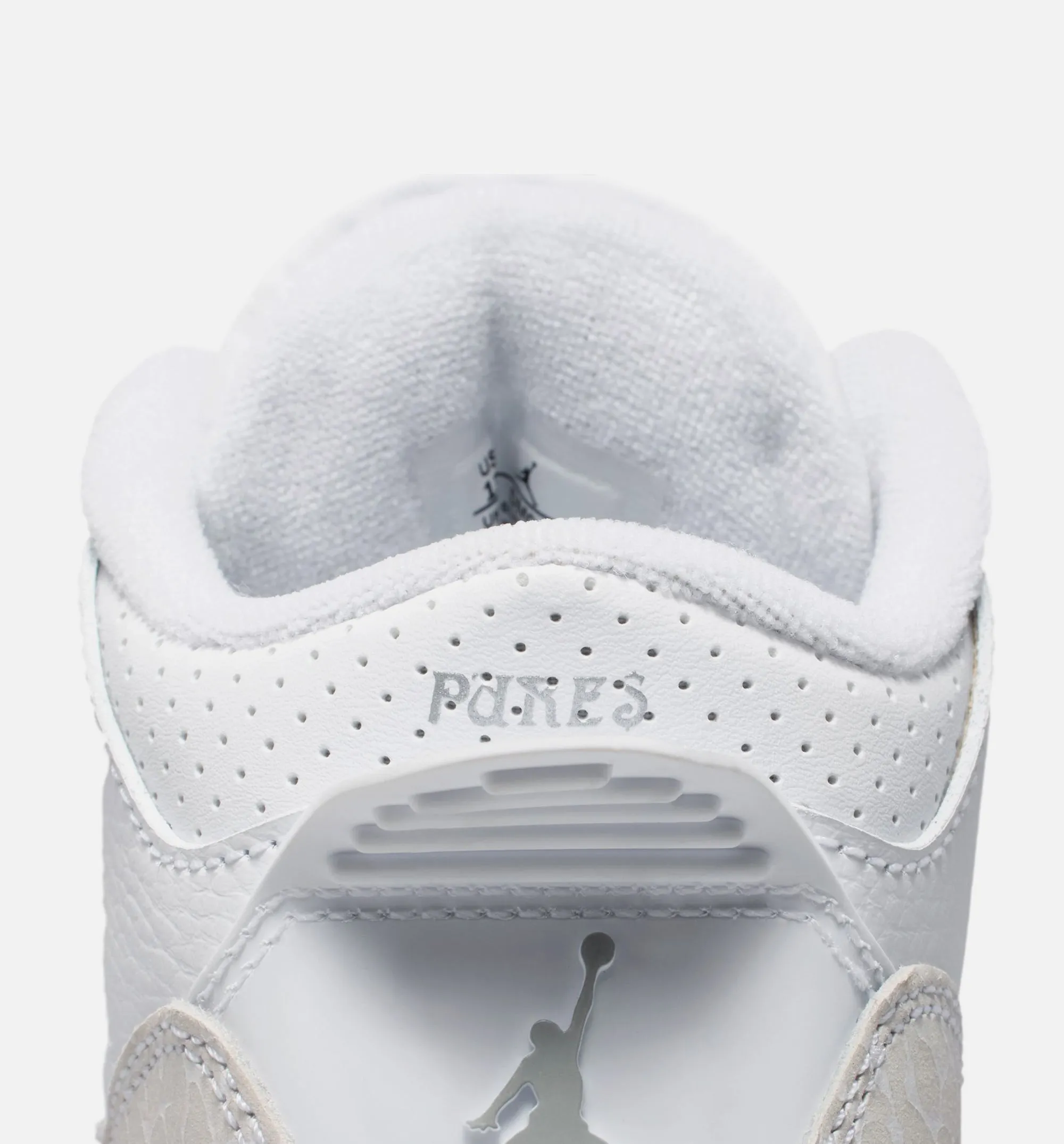 Flexible Air Jordan 3 Retro White And Silver Preschool Lifestyle Shoe - White/Metallic Silver Free Shipping