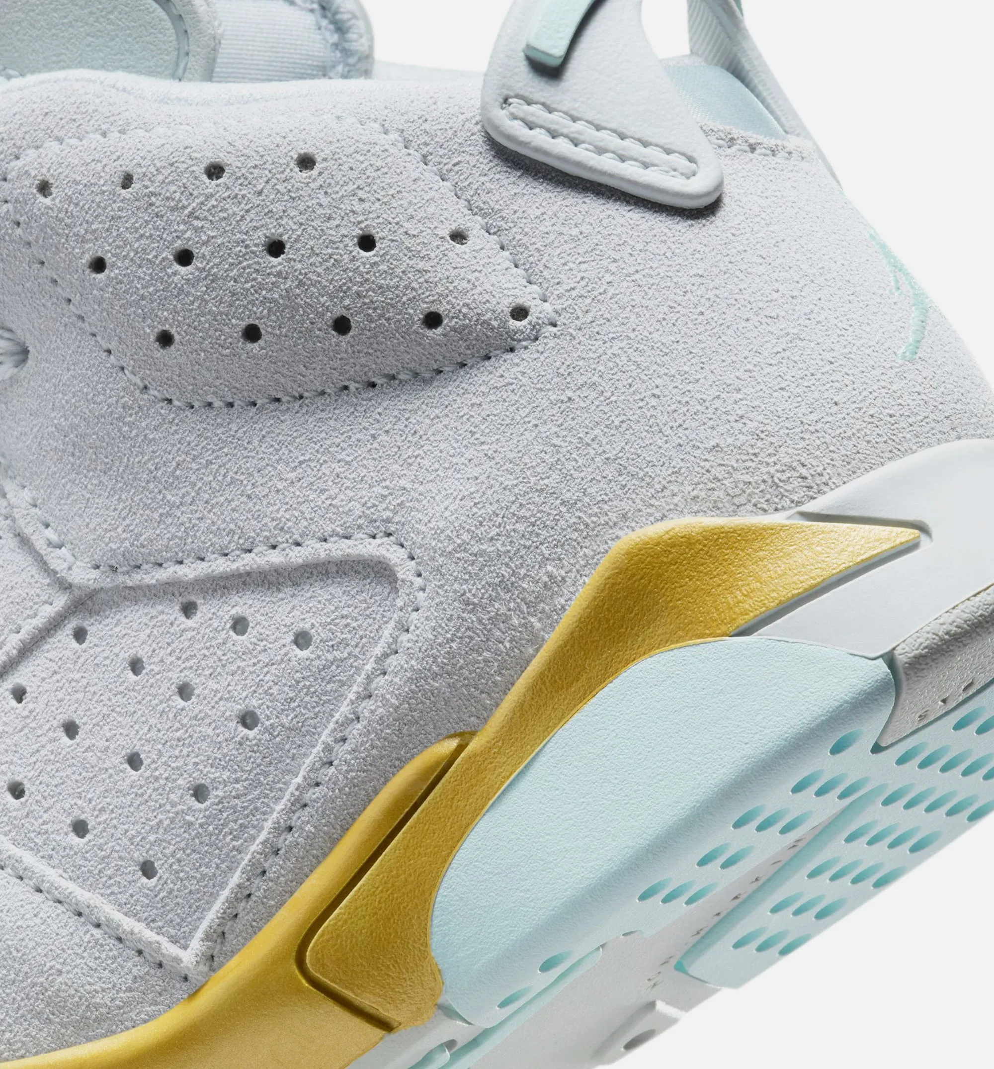 Comfort Technology Air Jordan 6 Retro Pearl Preschool Lifestyle Shoe - Pure Platinum/Glacier Blue/Metallic Gold