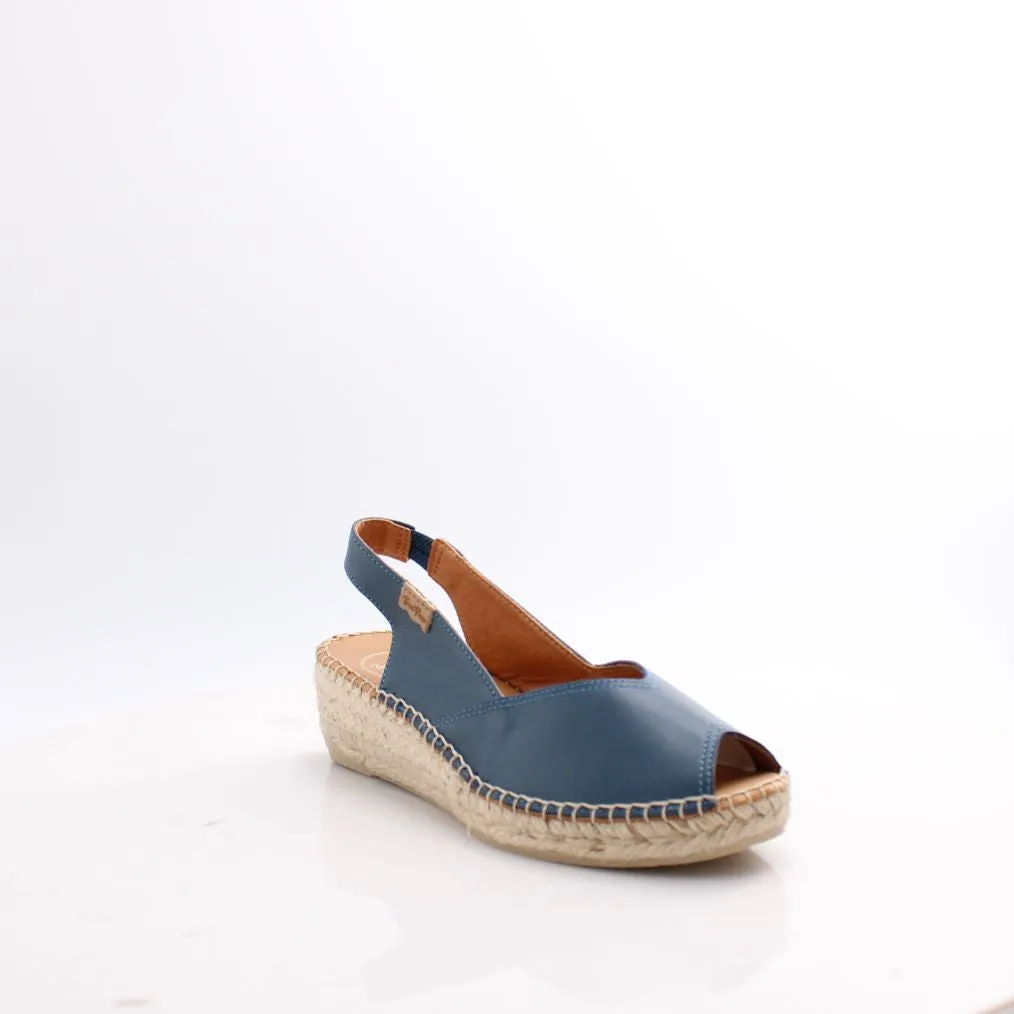 Travel Shoes Bernia Toni Pons Sandals