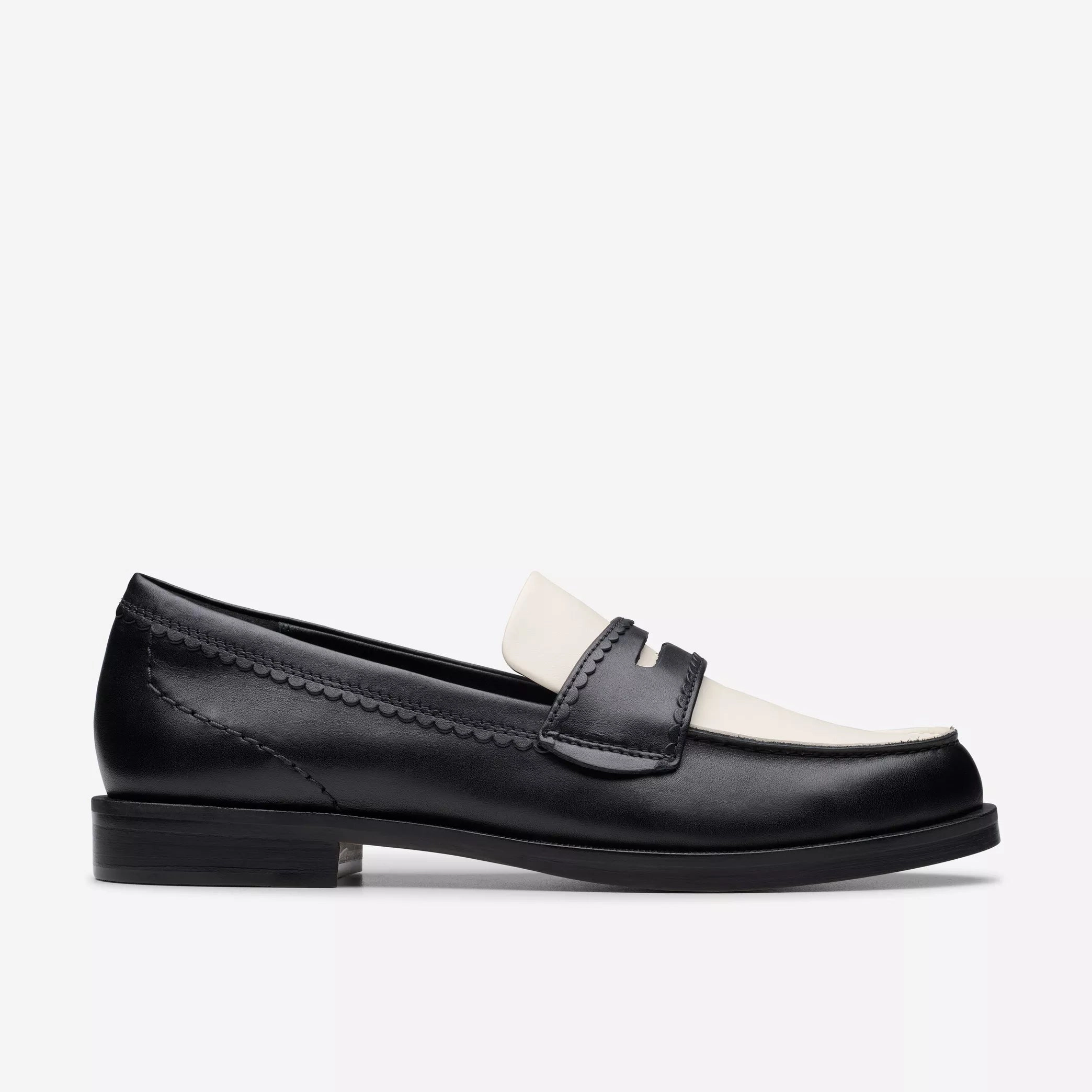 Clarks | Loafers | Women | Straven Edge Black Combination Leather | Black Grippy Soles