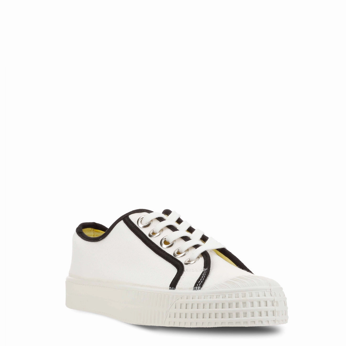 Recycled Materials Flat Feet Shoes Novesta Star Master Trainer Contrast Piping White / Black / White