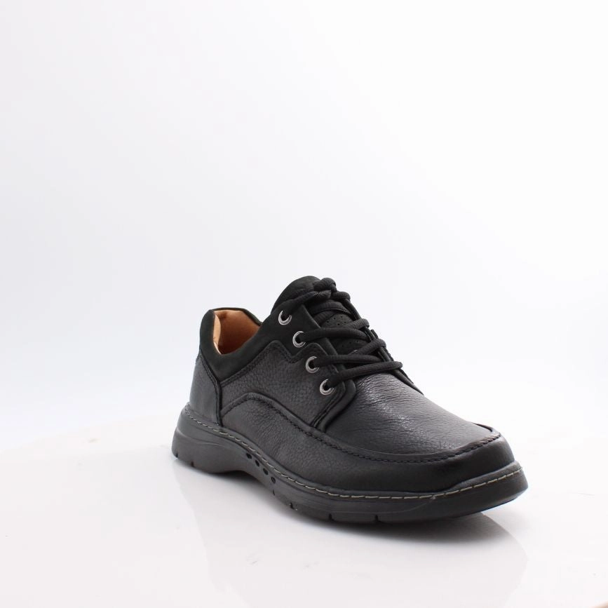 Slip Resistant Un Brawley Lace Ex Wide Clarks
