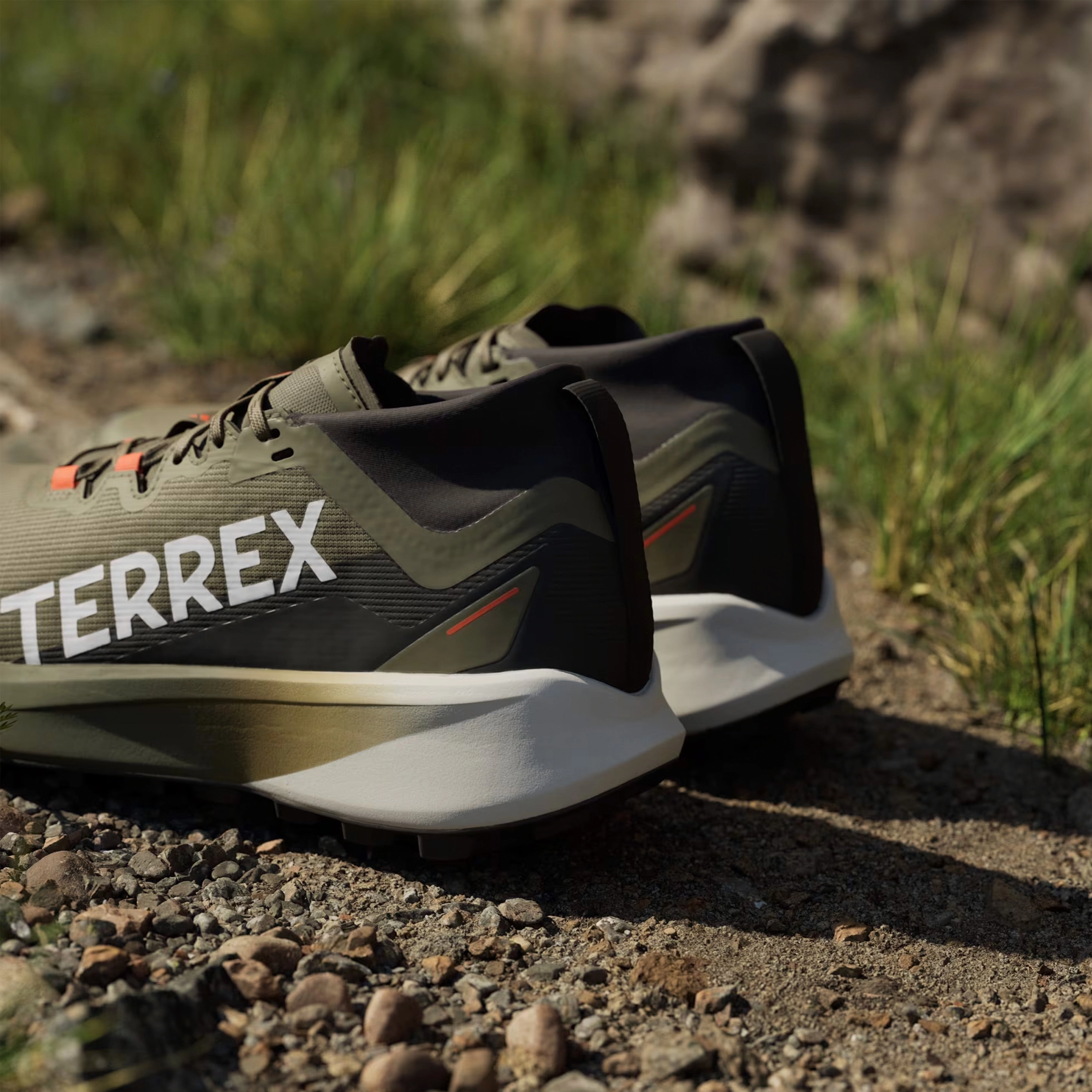 Adidas Terrex Trail Running Shoes Agravic Black / Green Stylish Footwear Casual Footwear