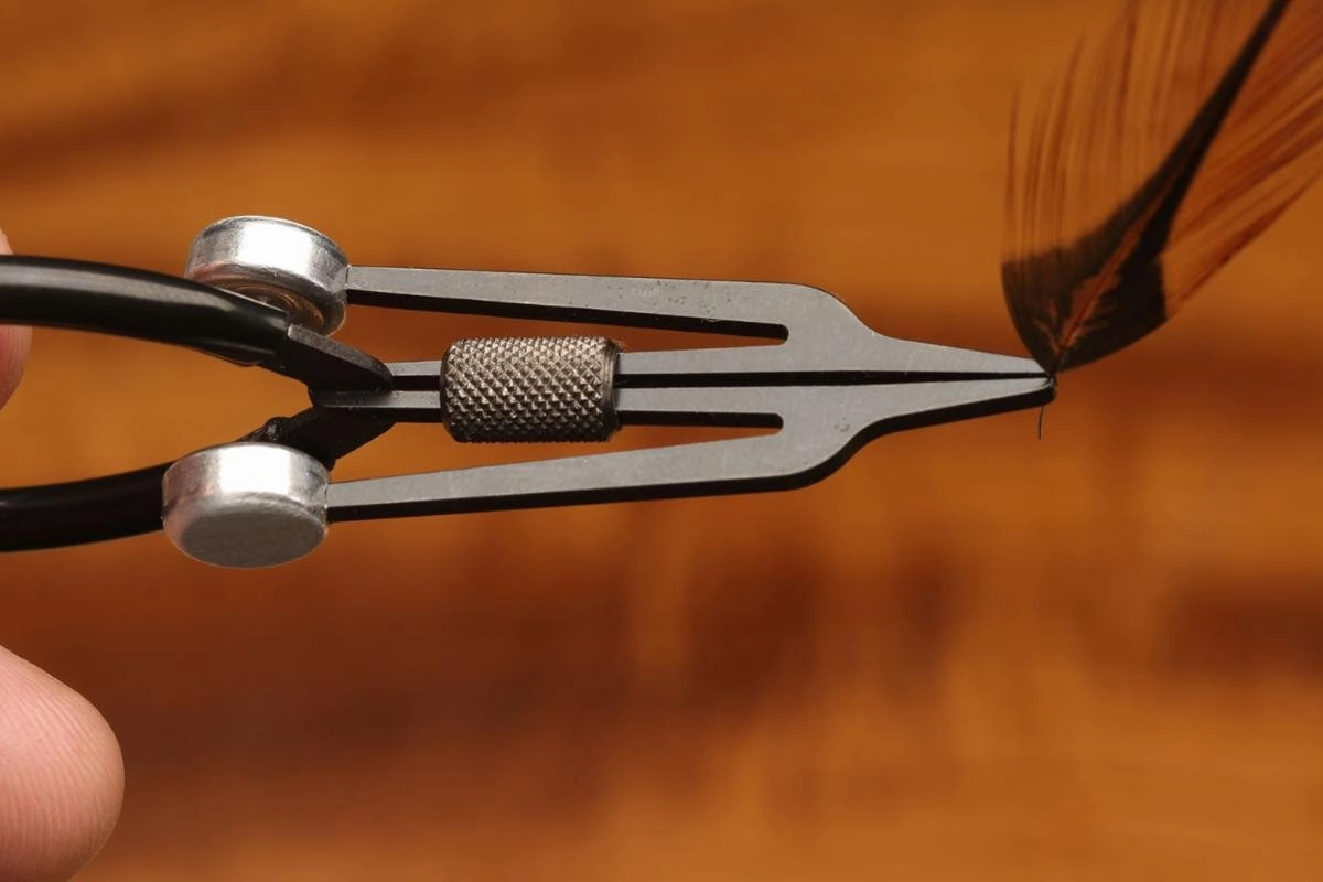 Cottarelli Hackle Plier