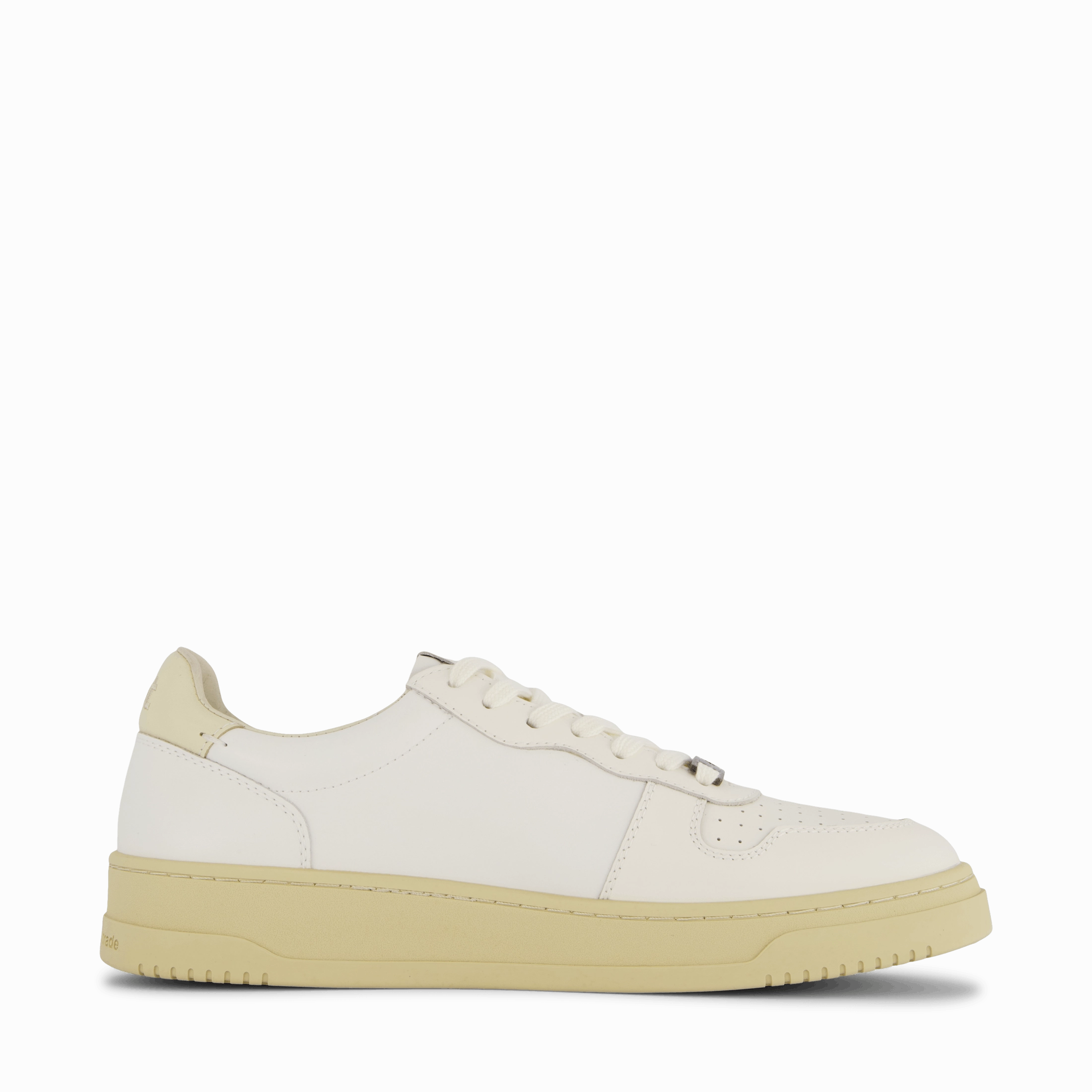 Court Off White Walking Shoes