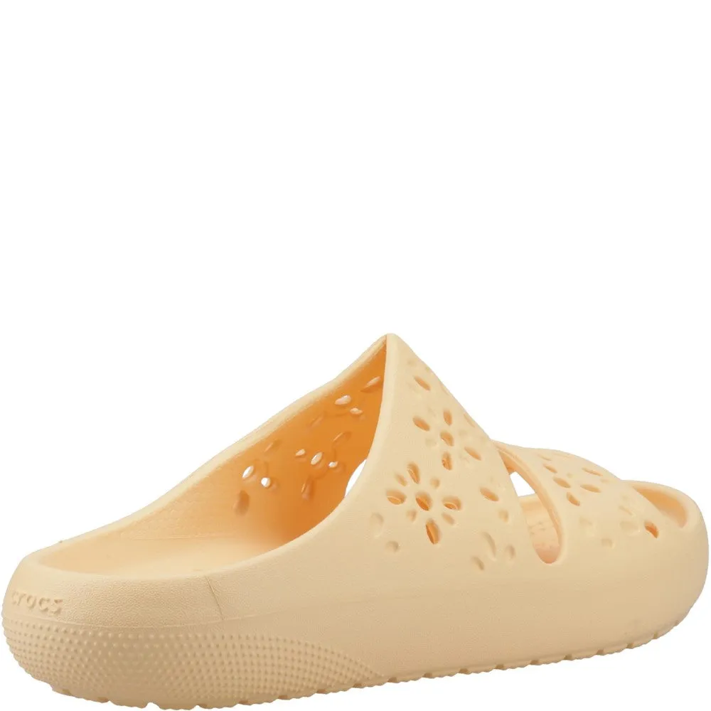Crocs Unisex Classic Floral Cut Out Sandal Quick Dry