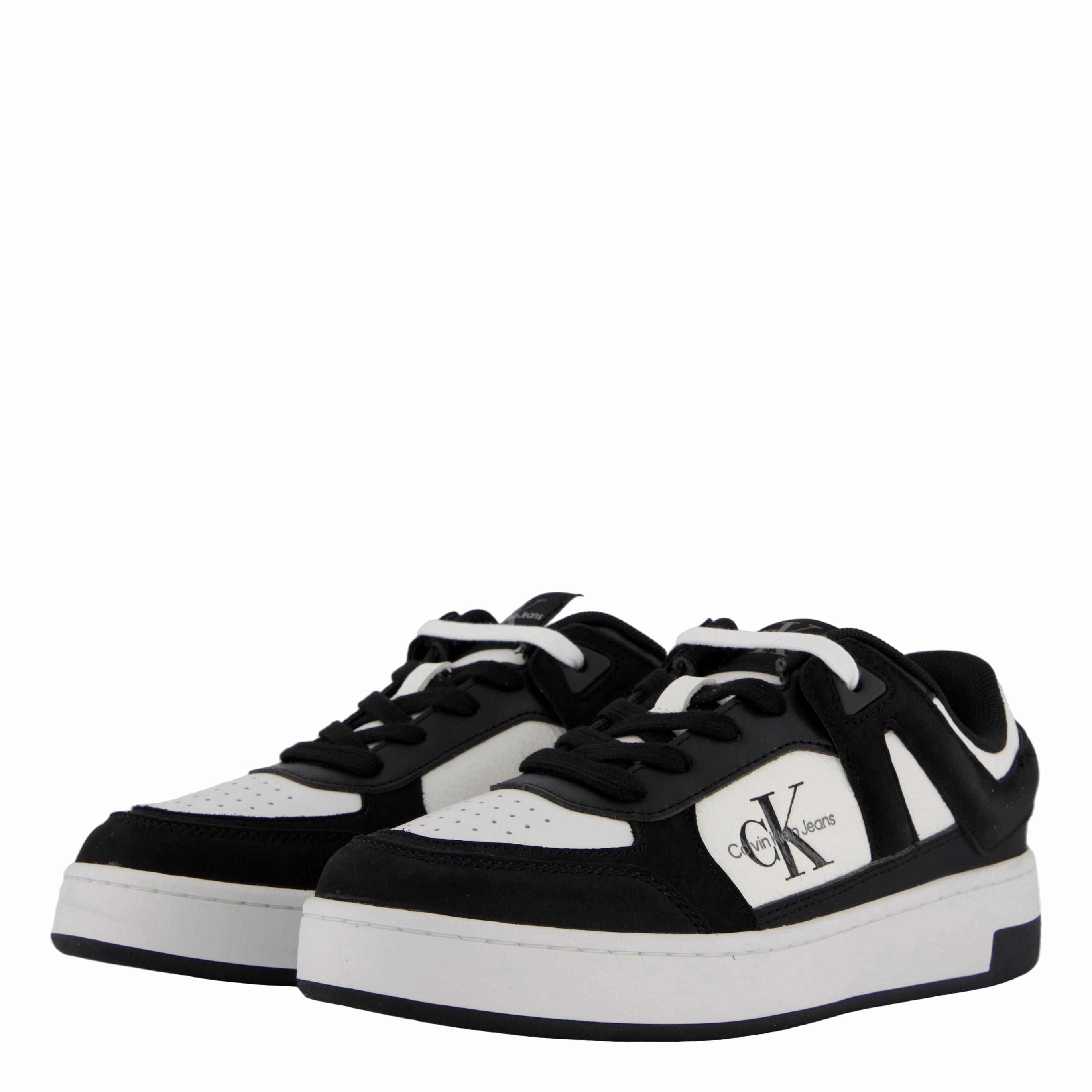 Walking Shoes Rugged Sole Basket Cupsole Low Ml Mix Black/Bright White