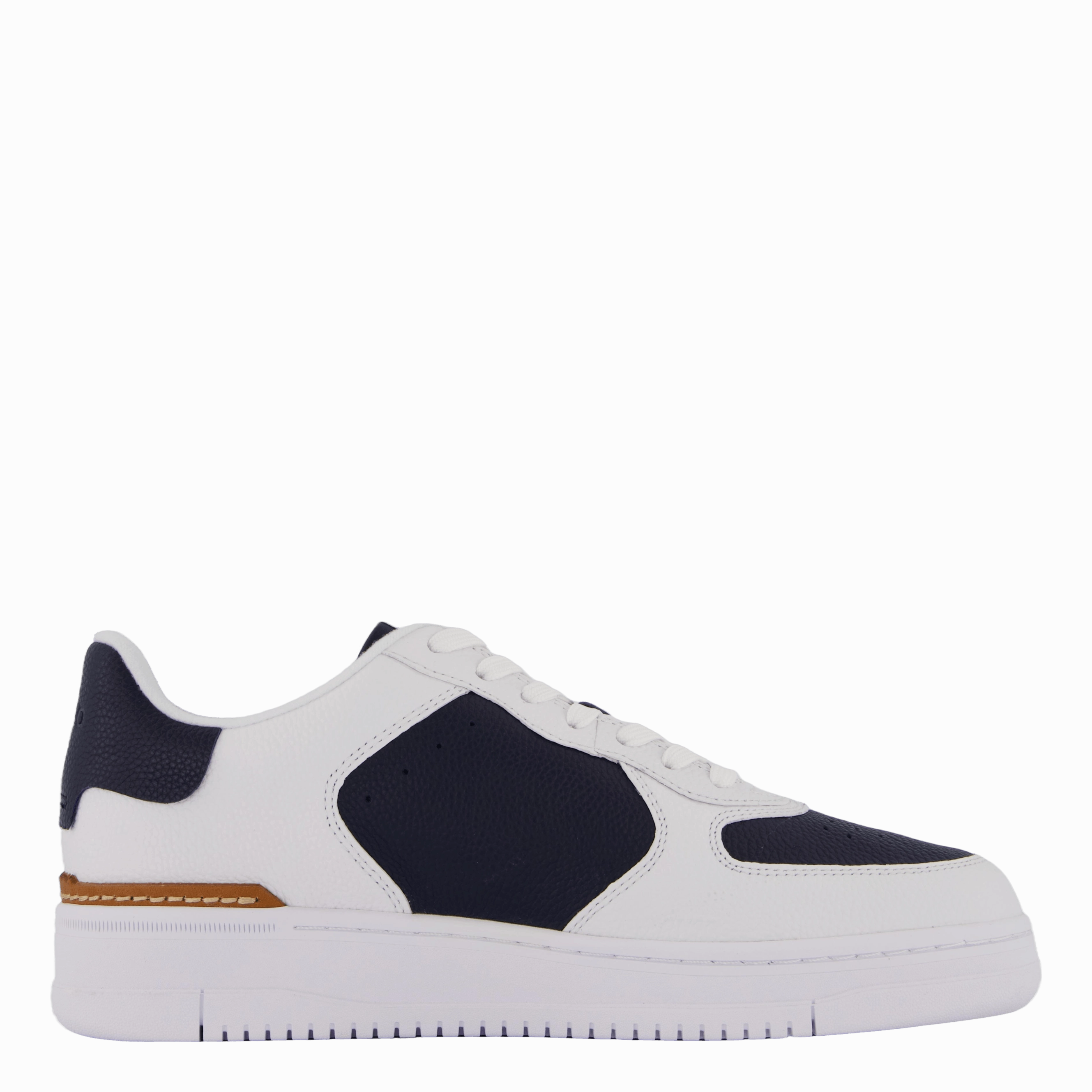 Versatile Footwear Masters Court Leather Sneaker White / Navy