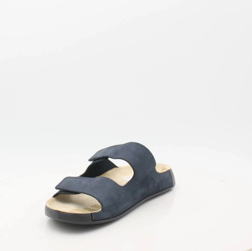 500904 Cozmo Ecco Sandals 22 Everyday Sneakers
