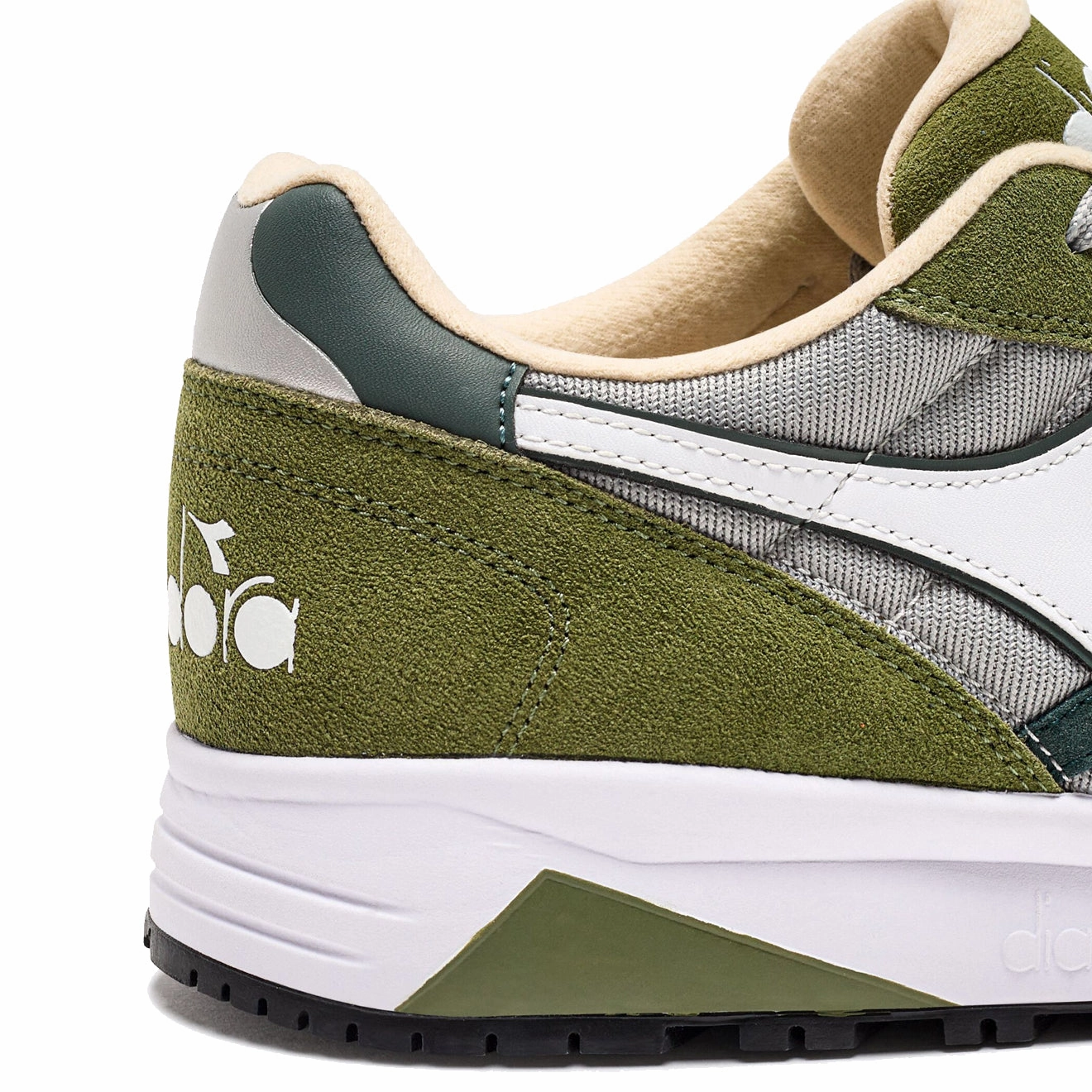Flexible Diadora N902 Trainer White / Sphagnum