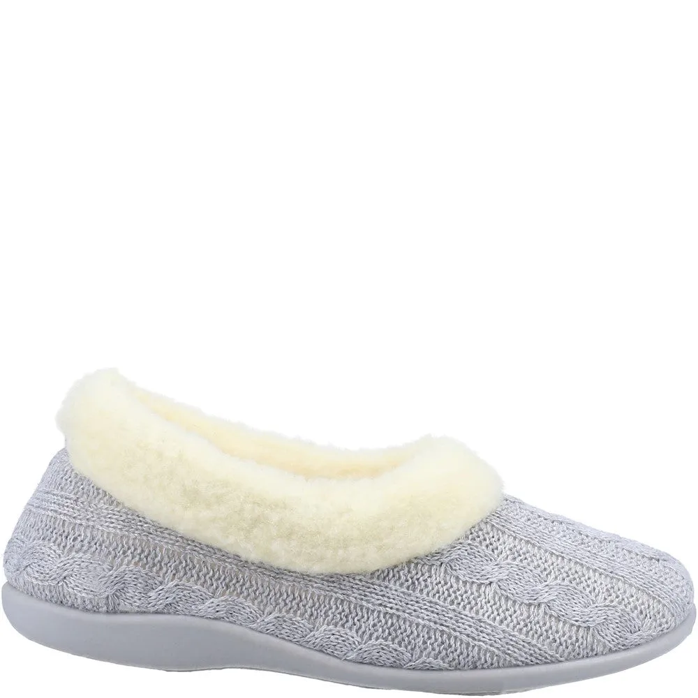 Durable Shoes Fleet & Foster Sarina Slipper