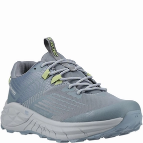 Hi-Tec Fuse Trail Low Trainers Standing Comfort