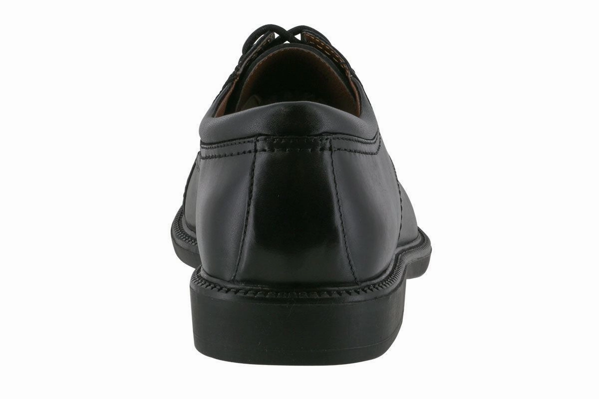 Rugged Odor Resistant Dockers Gordon Cap Toe Oxford Black