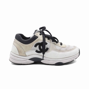 Walking Shoes Chanel 'Cc' Sneakers - Women'S 39.5