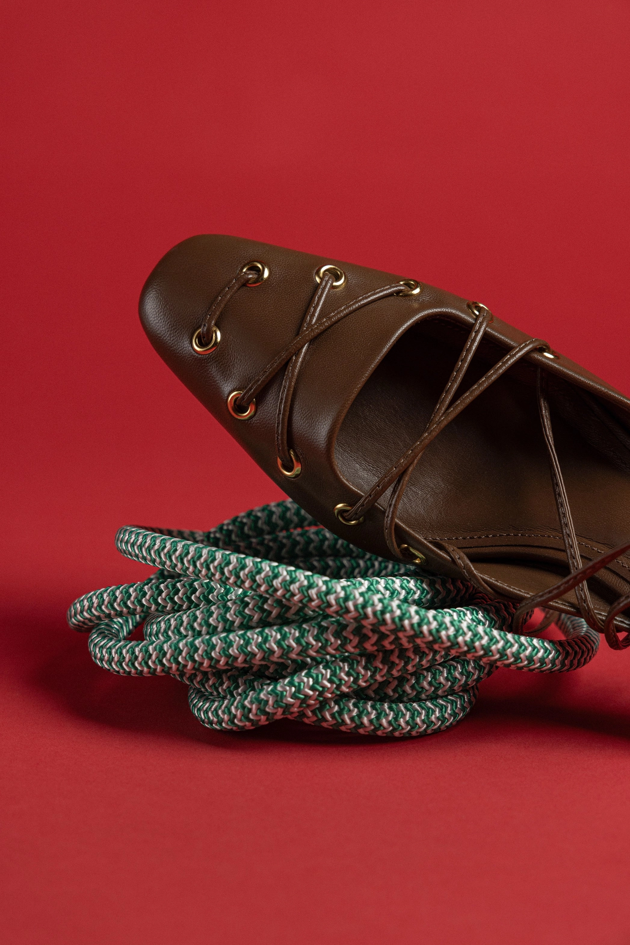 Grippy Soles Daylong Comfort Amal Lace Up Pump In Burnt Umber Leather