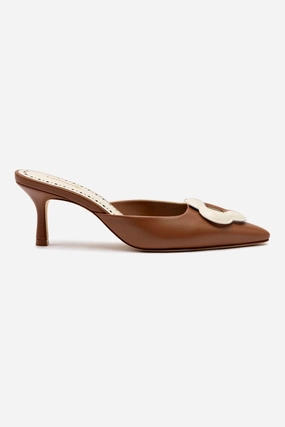 Durable Shoes Supportive Footwear Flora Pump In Caramel And Ivory Leather