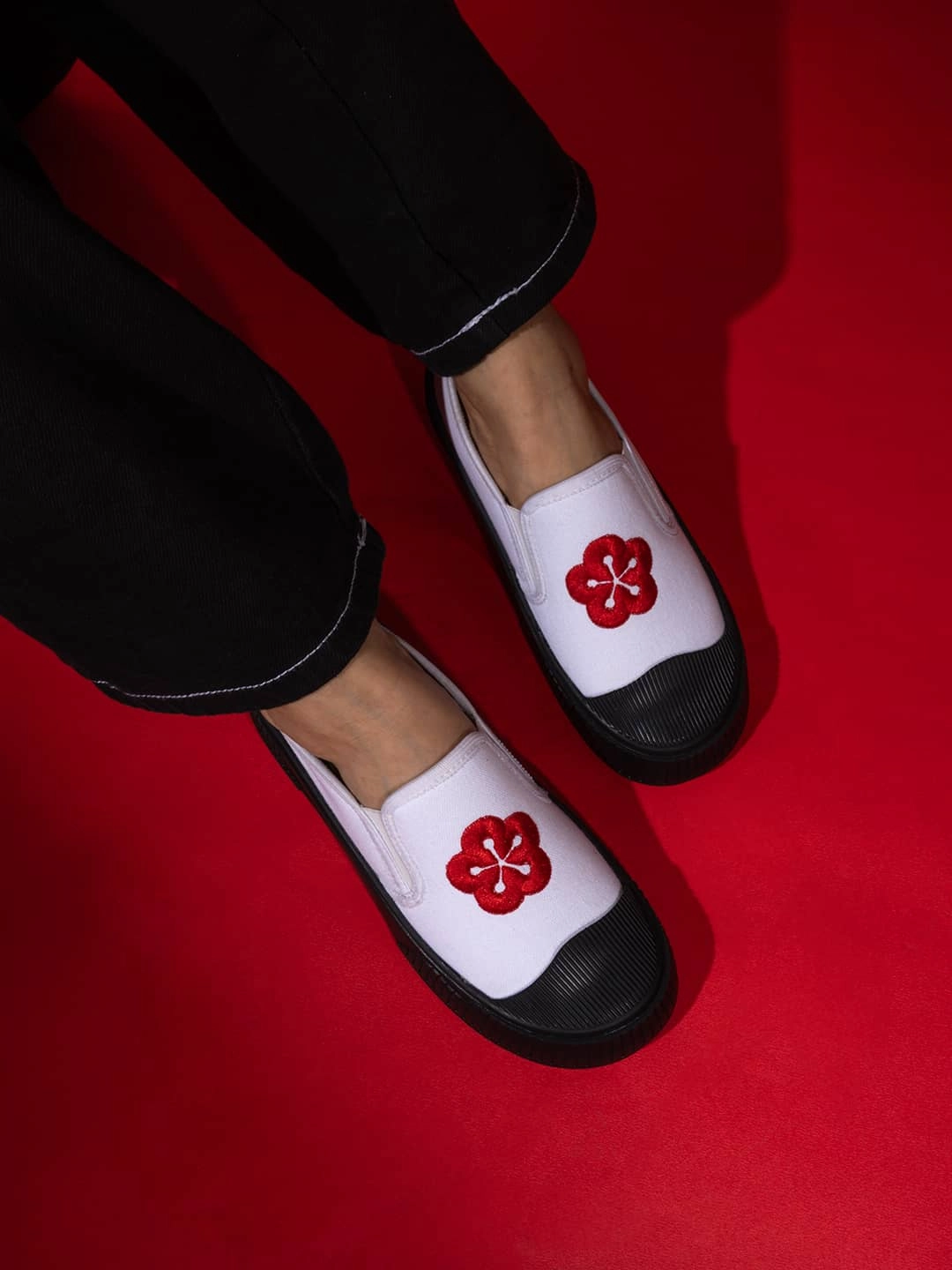 Bacca Bucci Kawaii Sakura Slip-On Sneakers Easy On Off Fashion Footwear