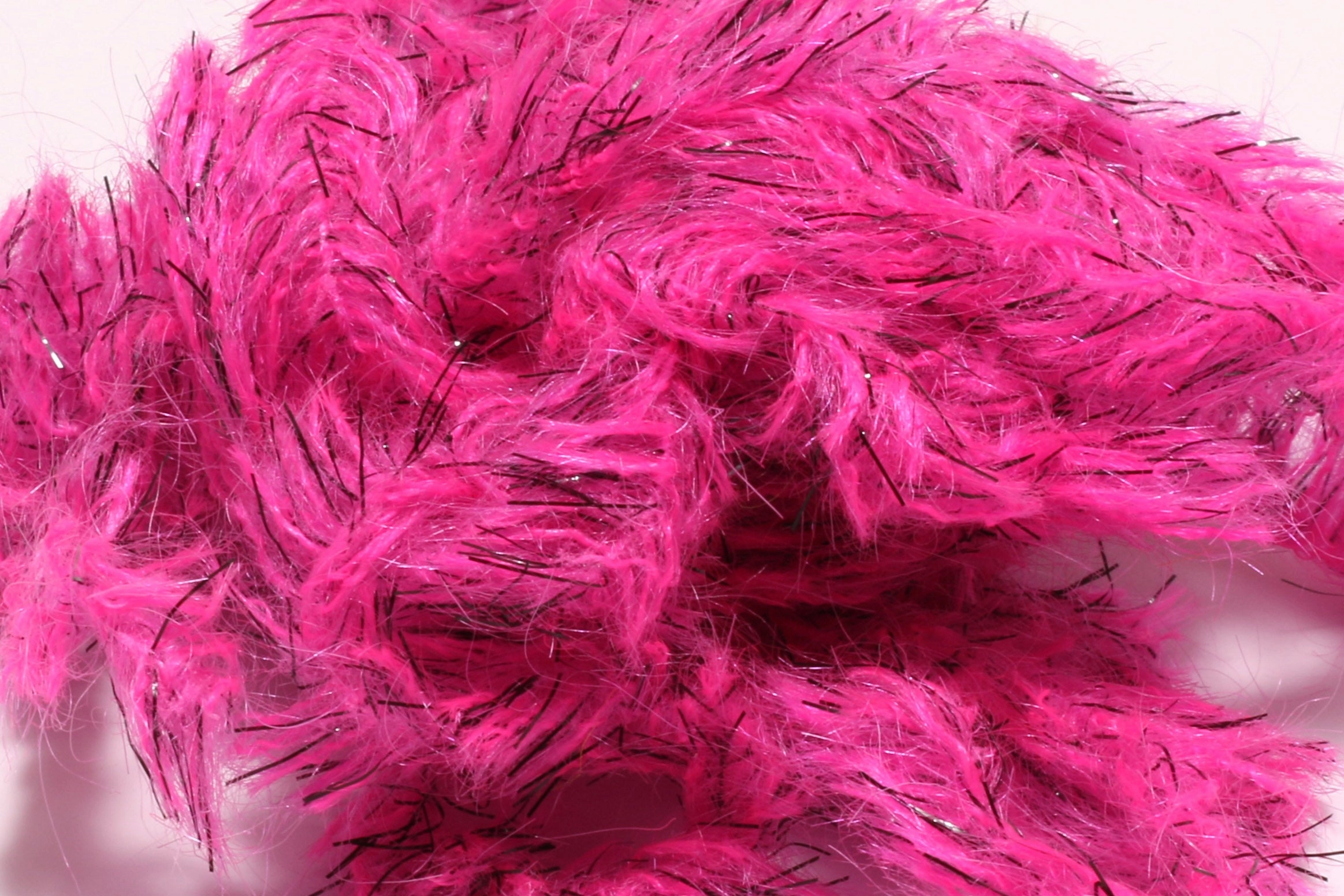 Hareline Speckled Black Mohair Scruff New