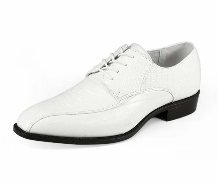 Harvey White Versatile Style Grippy Soles