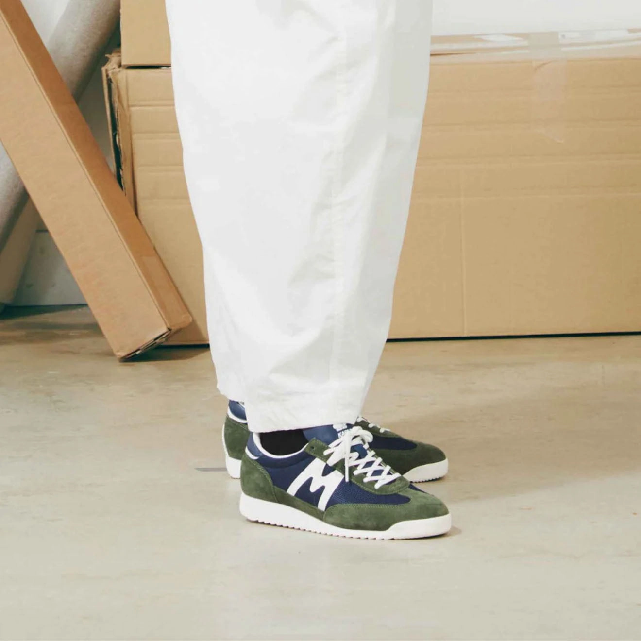 Karhu Mestari Trainer Bronze Green / White Breathable Mesh Moisture Wicking