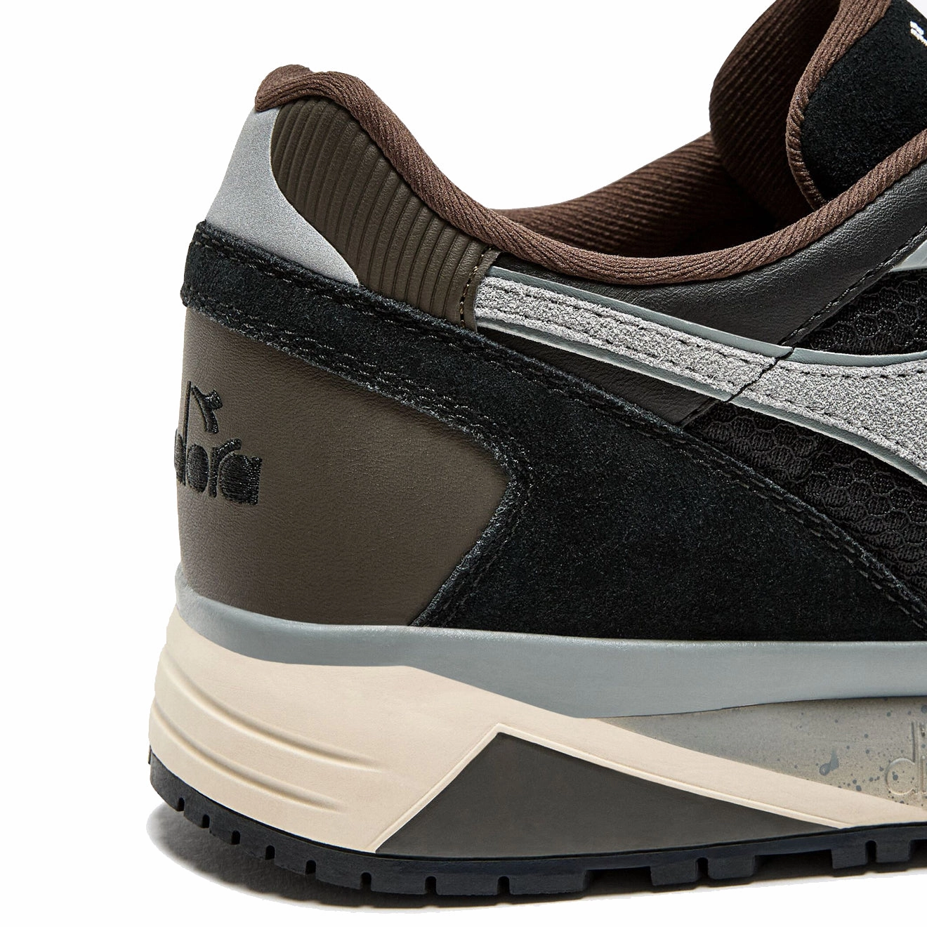 Diadora N9002 Polar Dark Brown Trainer Dark Brown Standing Shoes