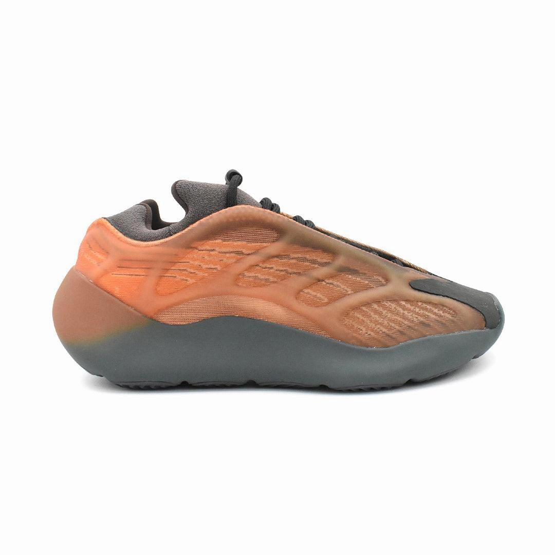 Statement Footwear Smart Casual Footwear Yeezy '700 V3' Sneakers - Men'S 7.5/Women'S 8.5