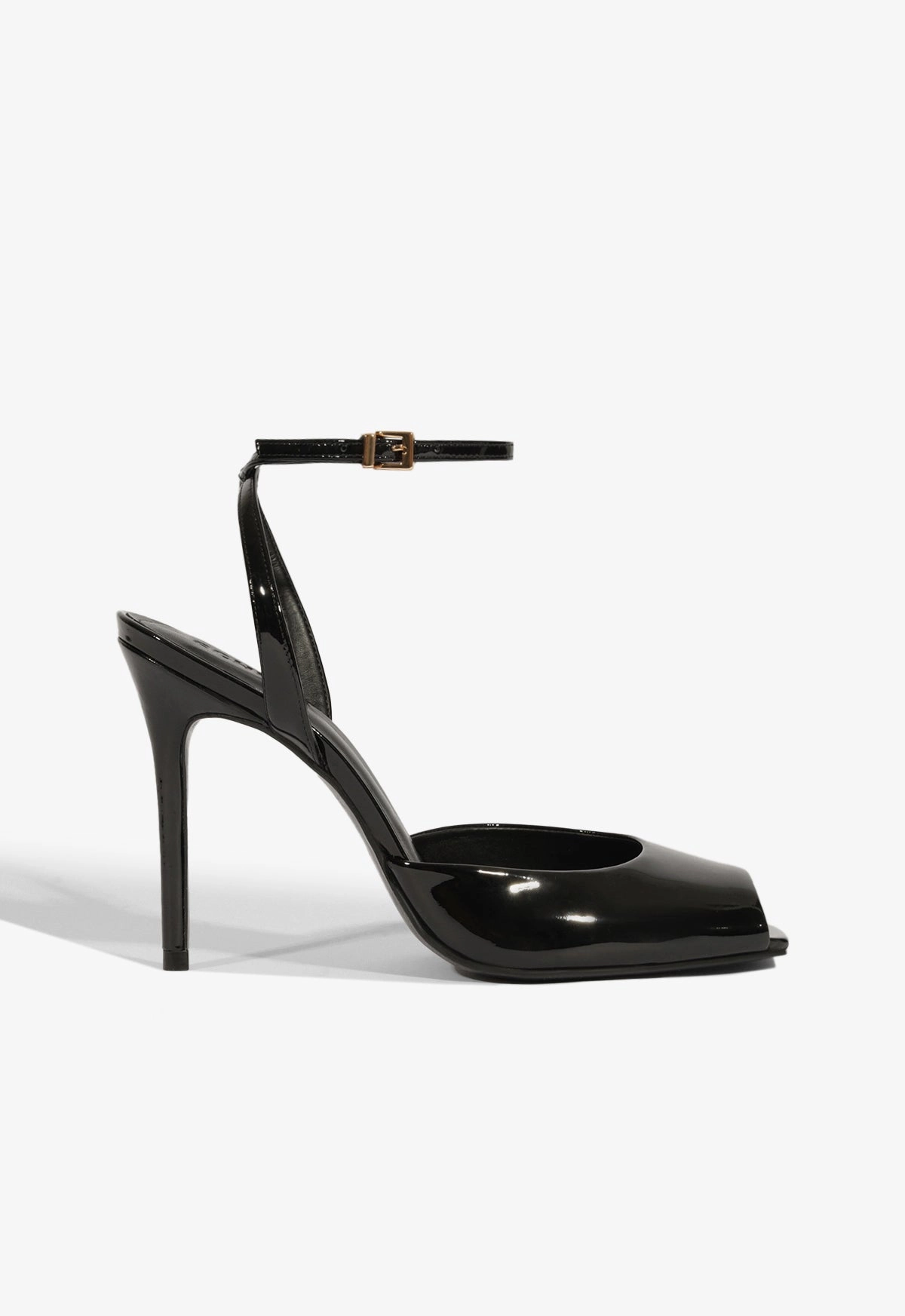 Wide Fit Moisture Wicking Estella Patent Pump
