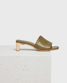 Nouveau Heel Pain Relief Sporty Style