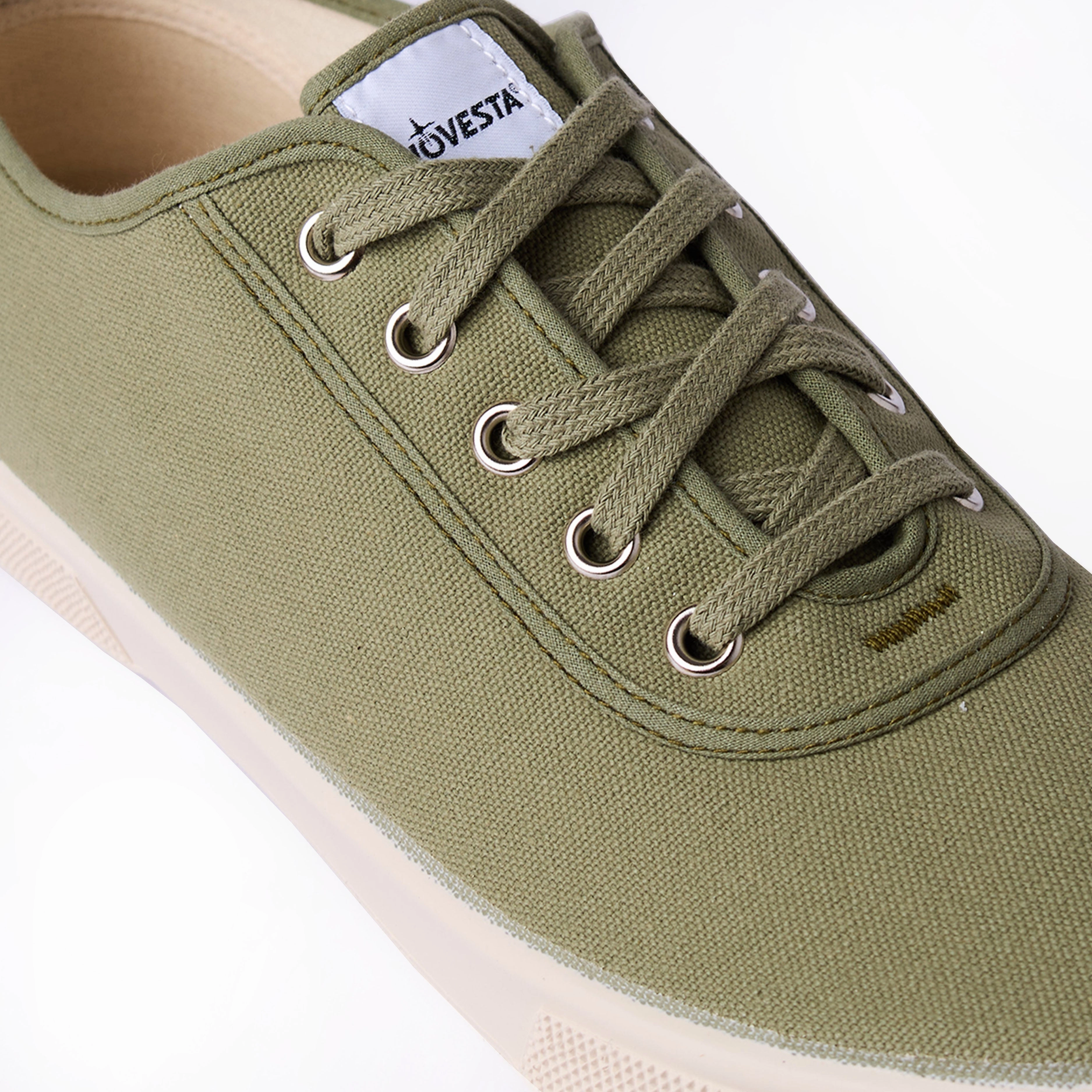Flexible Everyday Sneakers Novesta Ital Trainer Khaki / Ivory
