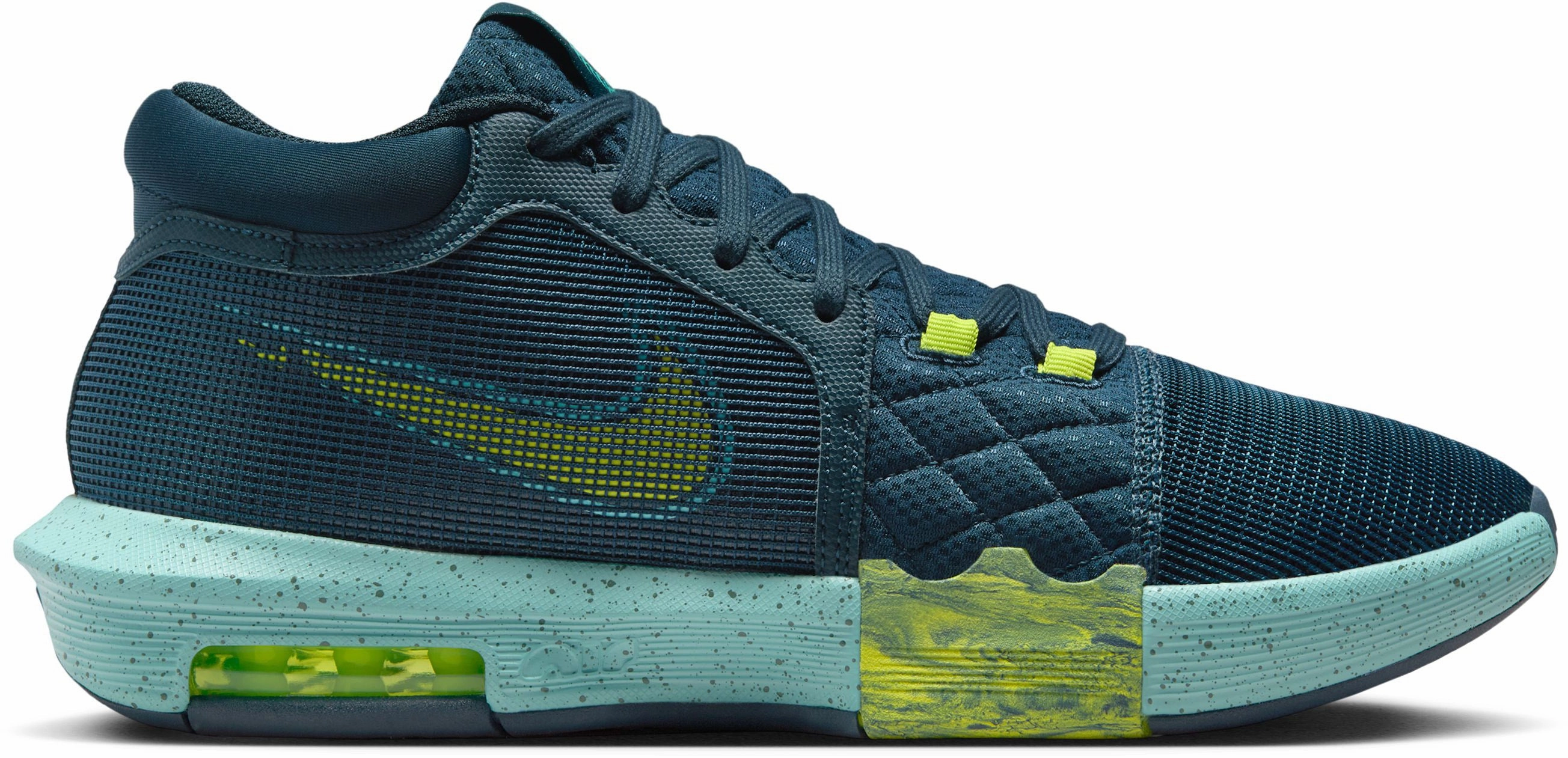 Lebron Witness 8 Men'S Basketball Shoes Grippy Traction