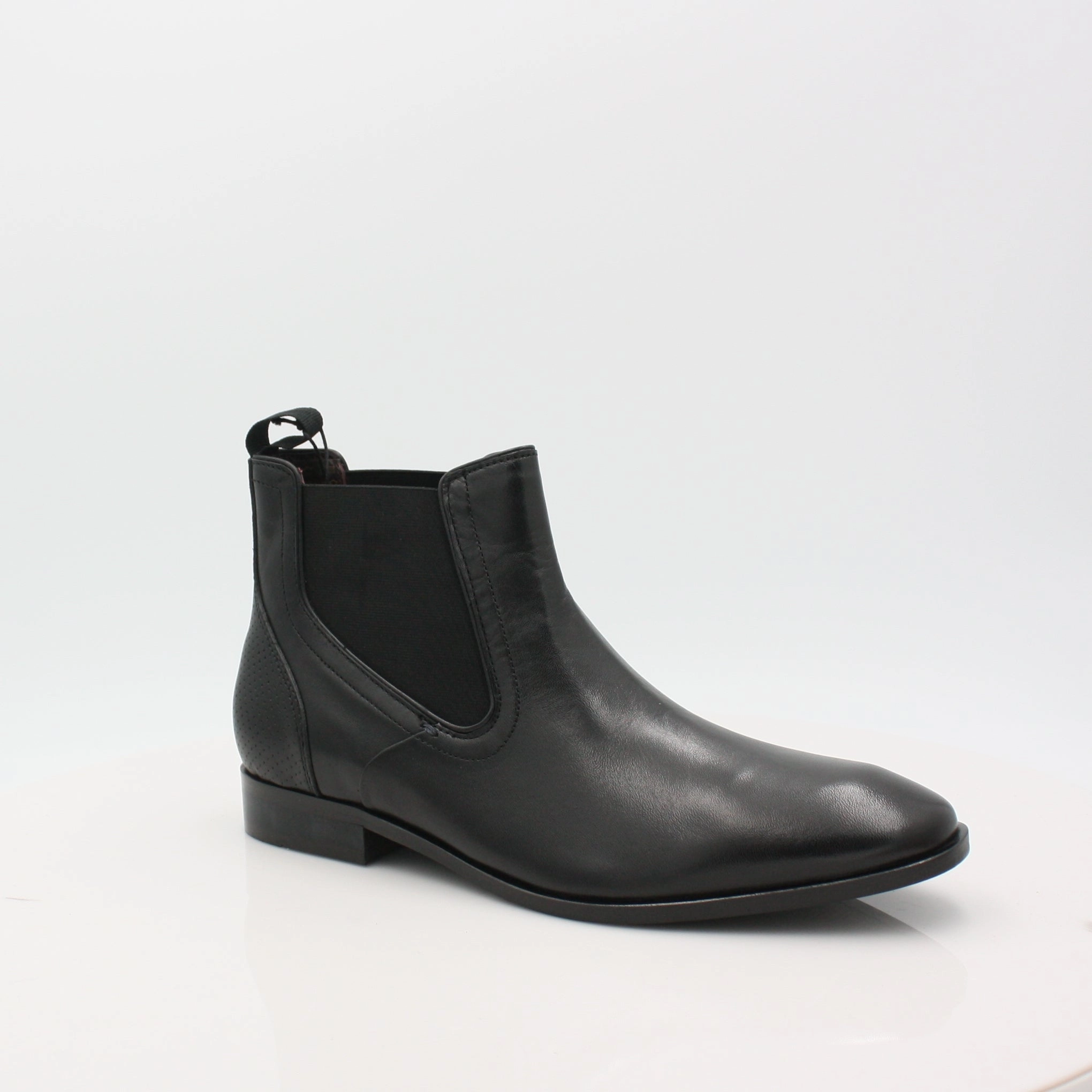 Phoenix Pod 23 Everyday Footwear