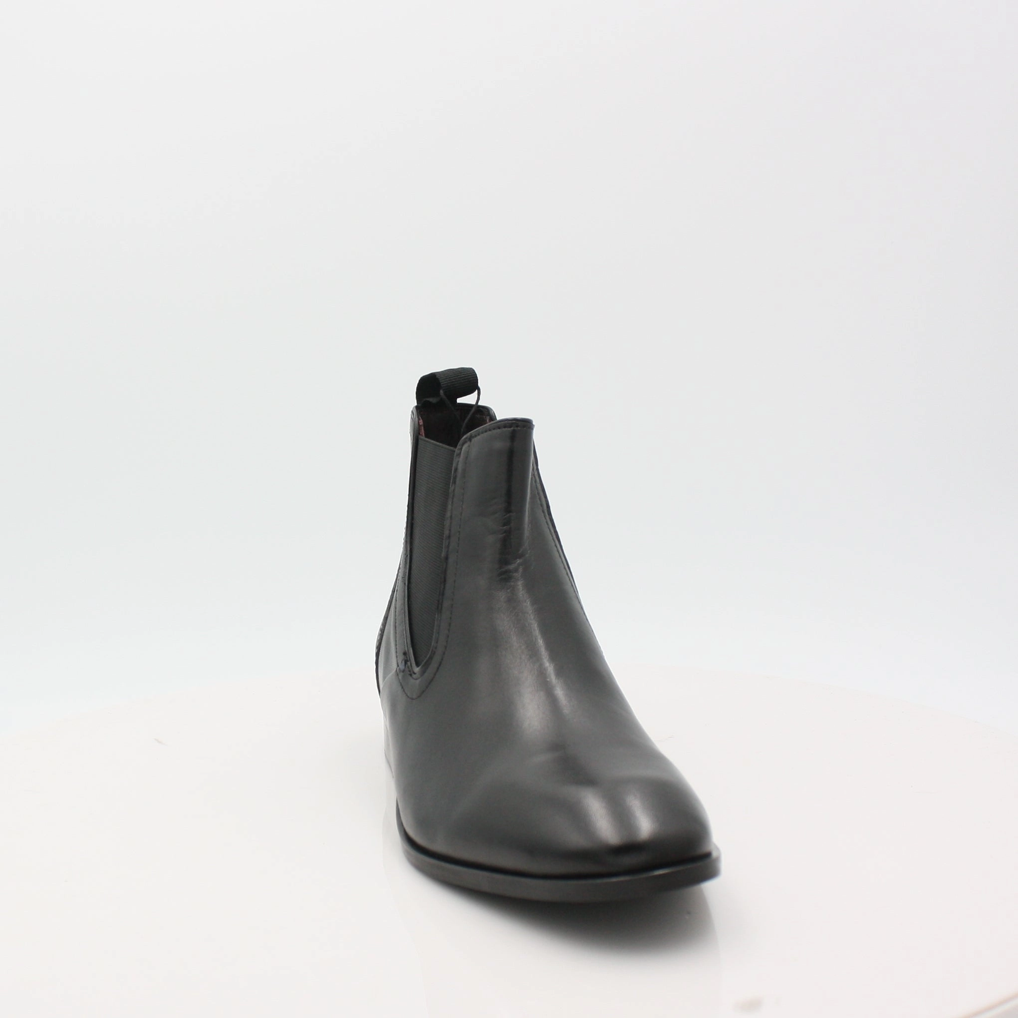 Phoenix Pod 23 Modern Footwear