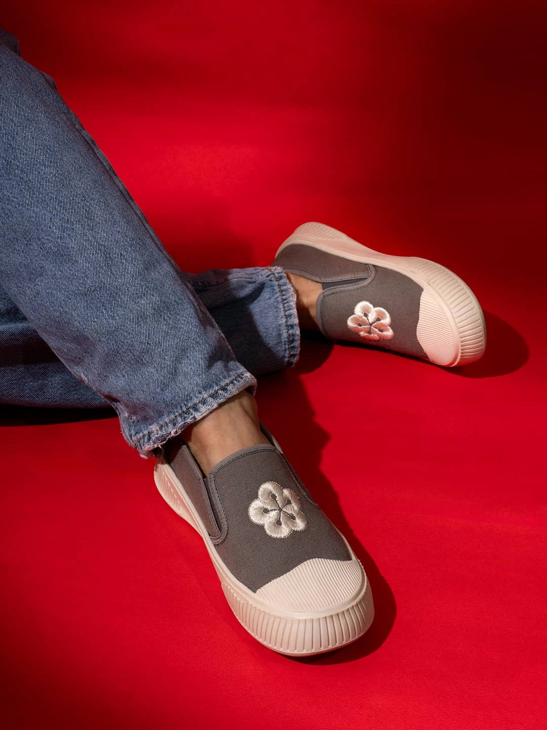 Supportive Shoes Rugged Bacca Bucci Kawaii Sakura Slip-On Sneakers