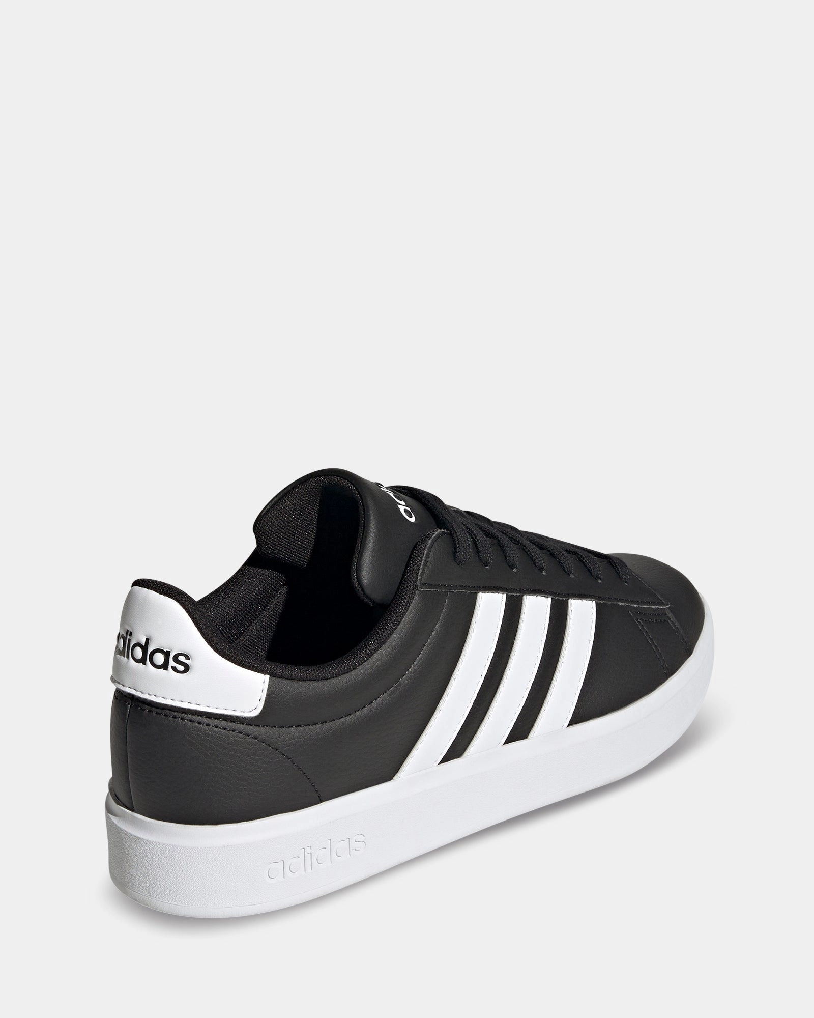 Grand Court 2.0 M Black/White Daylong Comfort