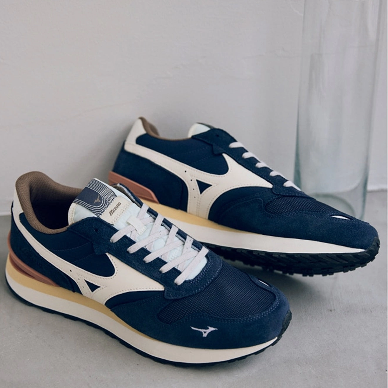 Minimal Footwear Travel Footwear Mizuno Rb87 Odyssey Trainer Gray / Pristine / Cameo Brown