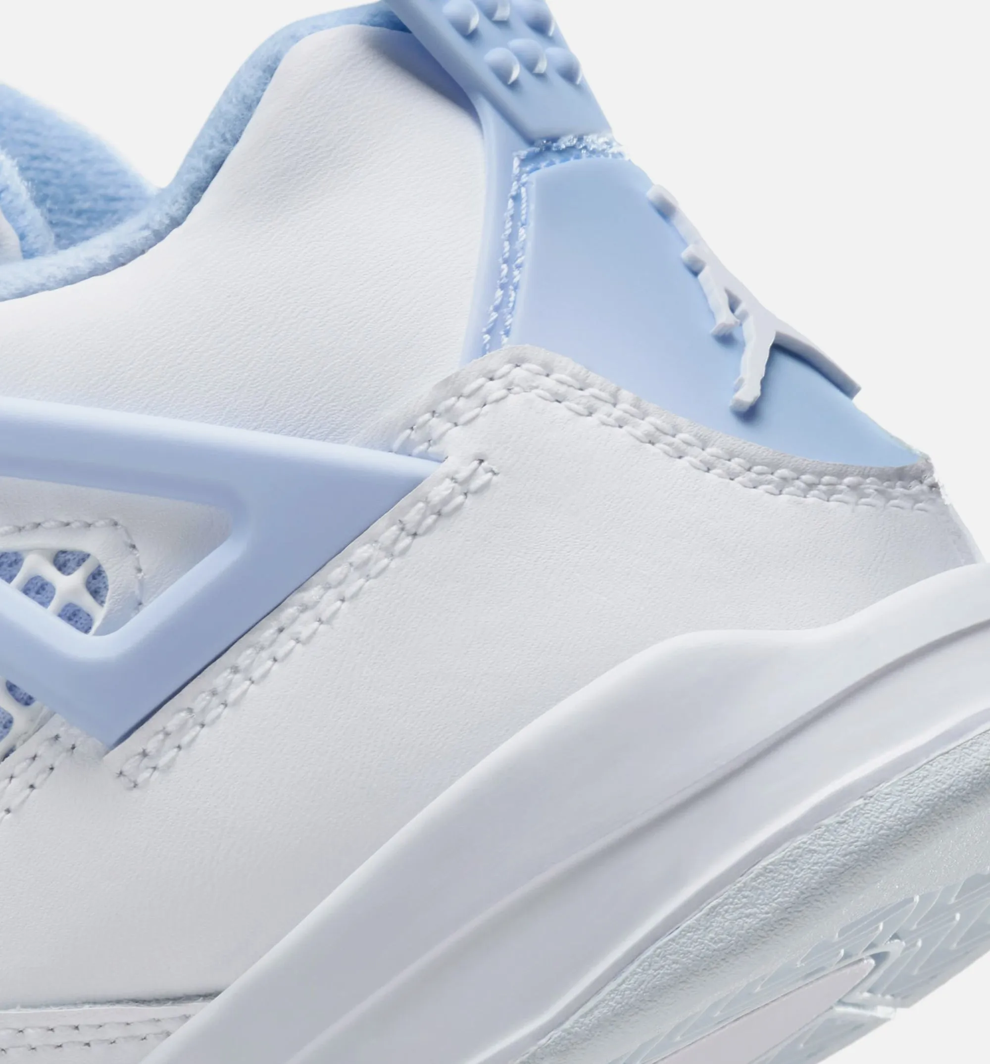 Air Jordan 4 Retro Aluminum Preschool Lifestyle Shoe - White/Aluminum/Blue Tint/Oil Green Standing Shoes Supportive