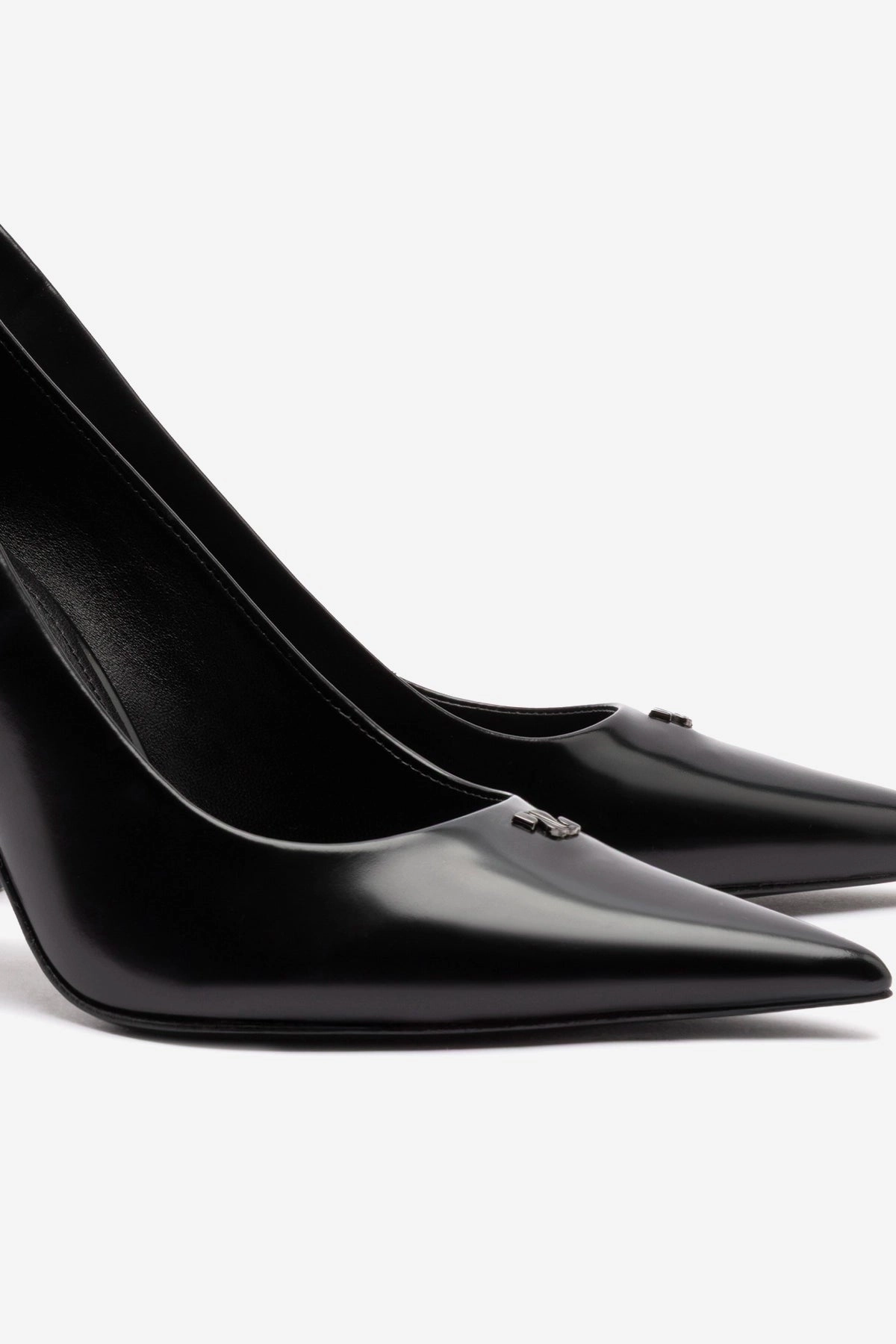 Stone Pump In Black Box Leather Relaxed Fit Footwear Essential Footwear