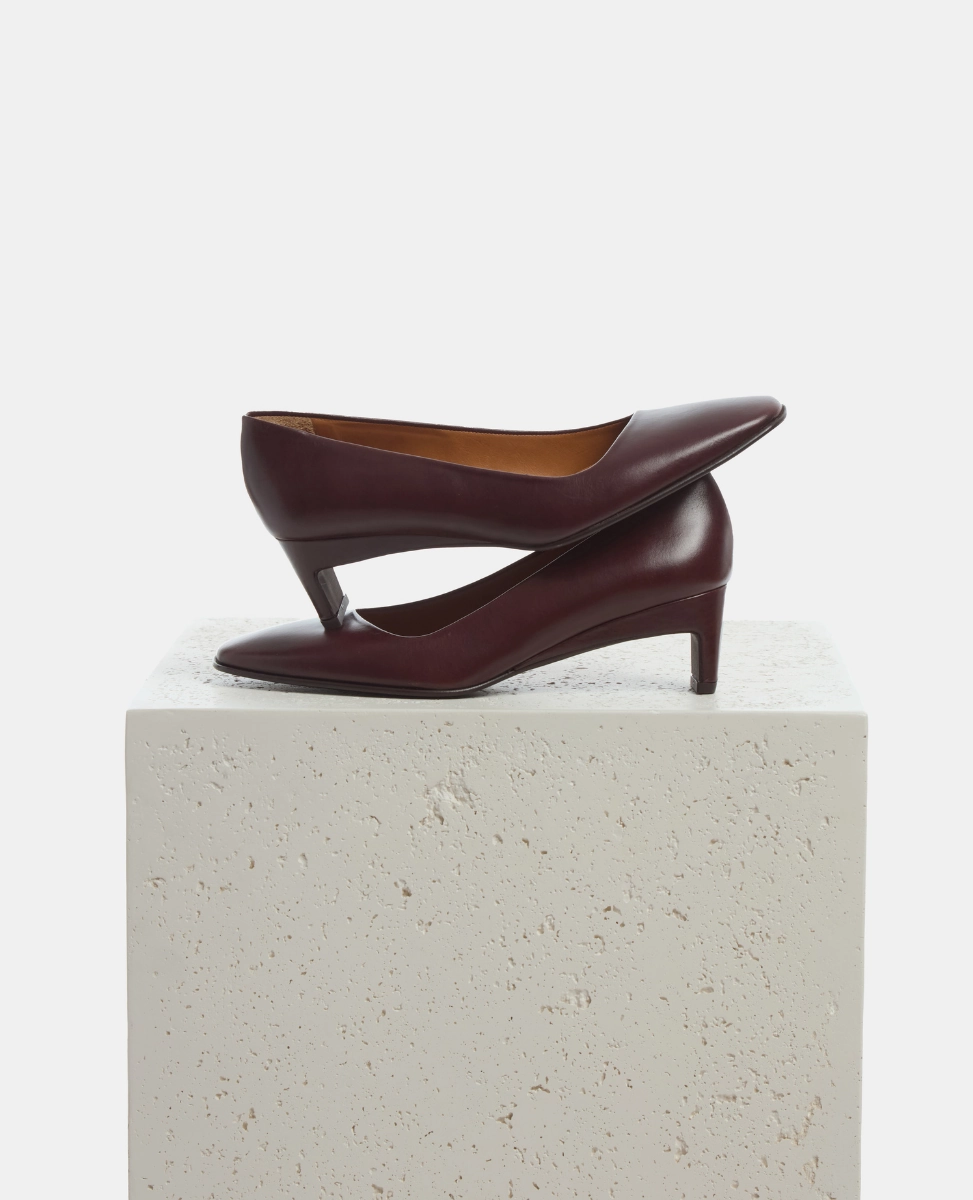 Versatile Footwear Cushioned Sugar Pump