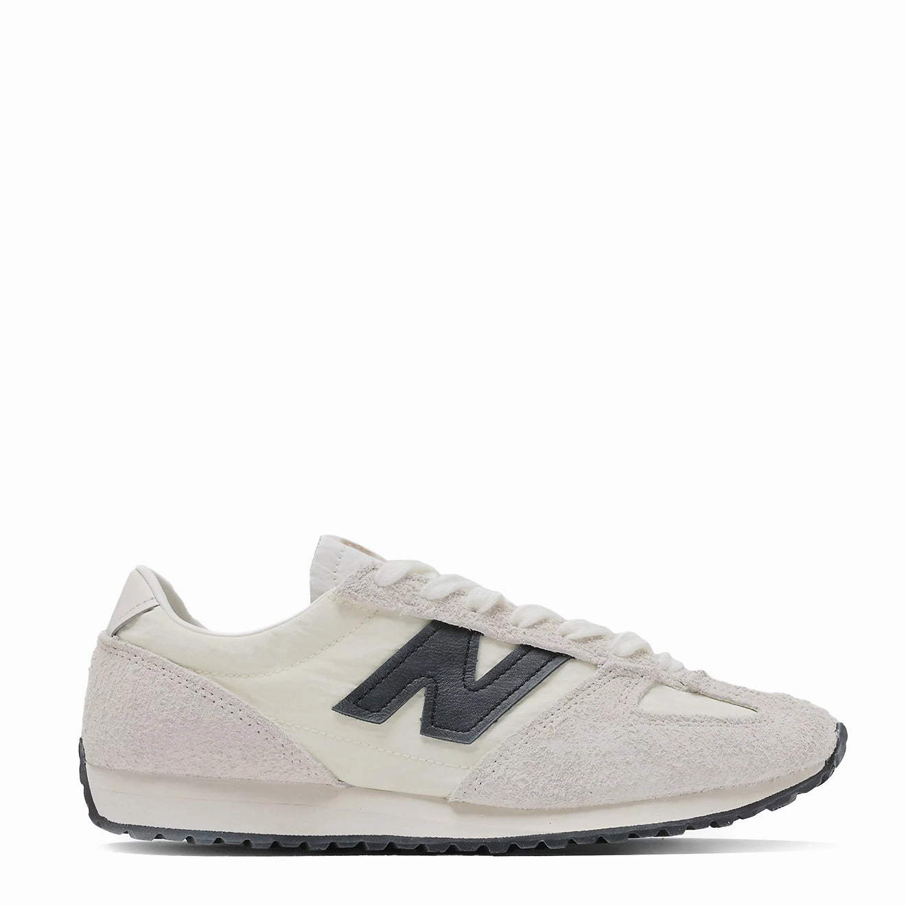 New Balance 471 Trainer Linen / Angora / Black Casual Comfort