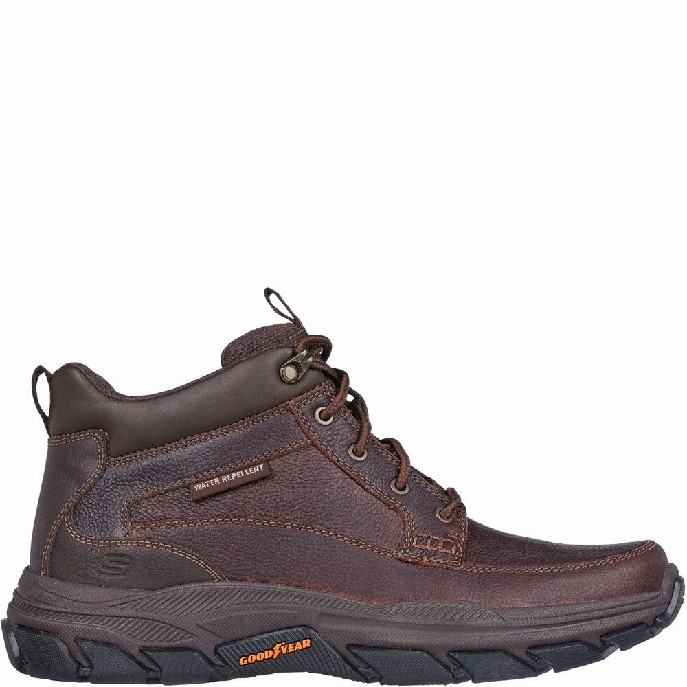 Skechers Respected Boswell Wide Fit Hiker Standing Comfort
