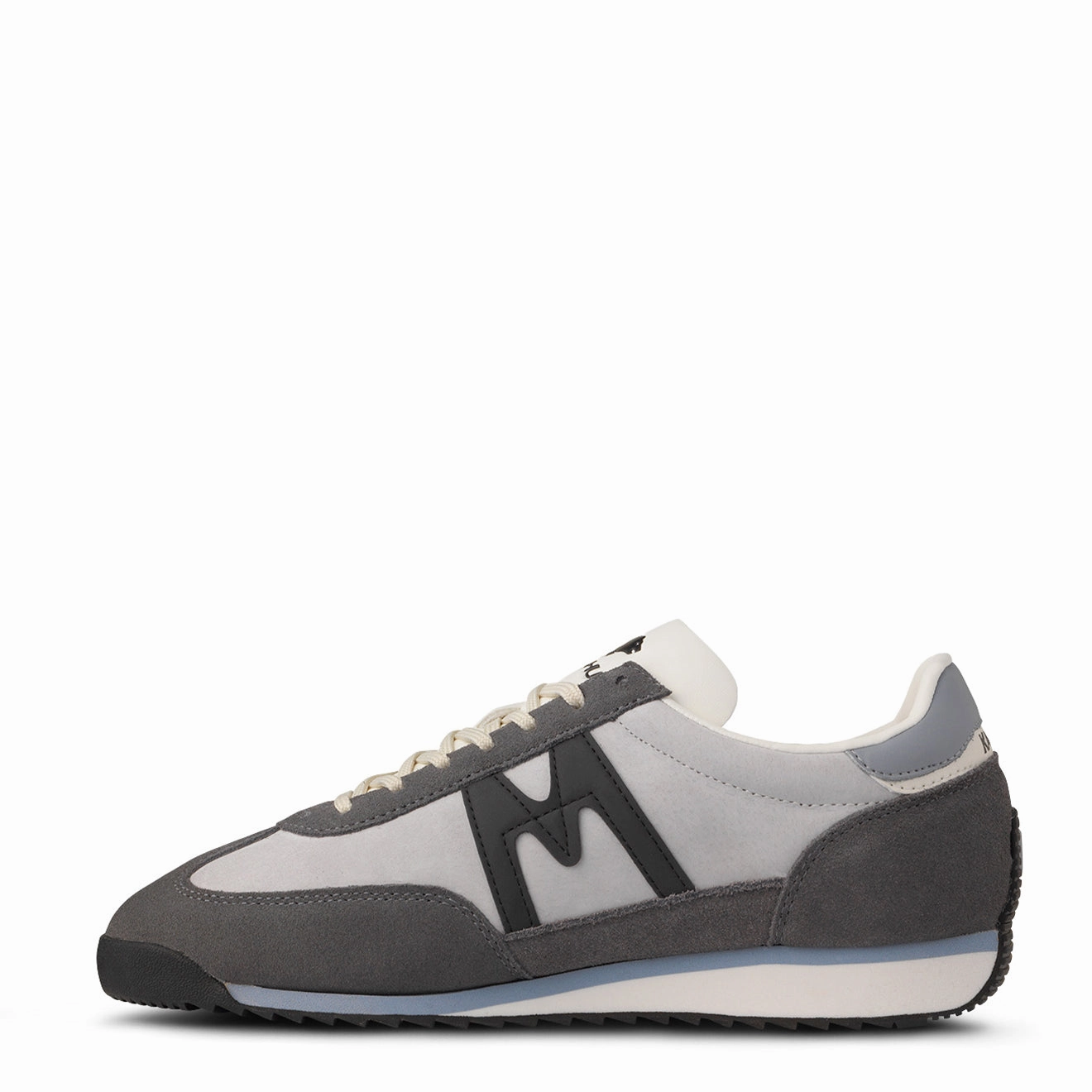Flexible Shock Absorbing Karhu Mestari Trainer Smoked Pearl / Caviar