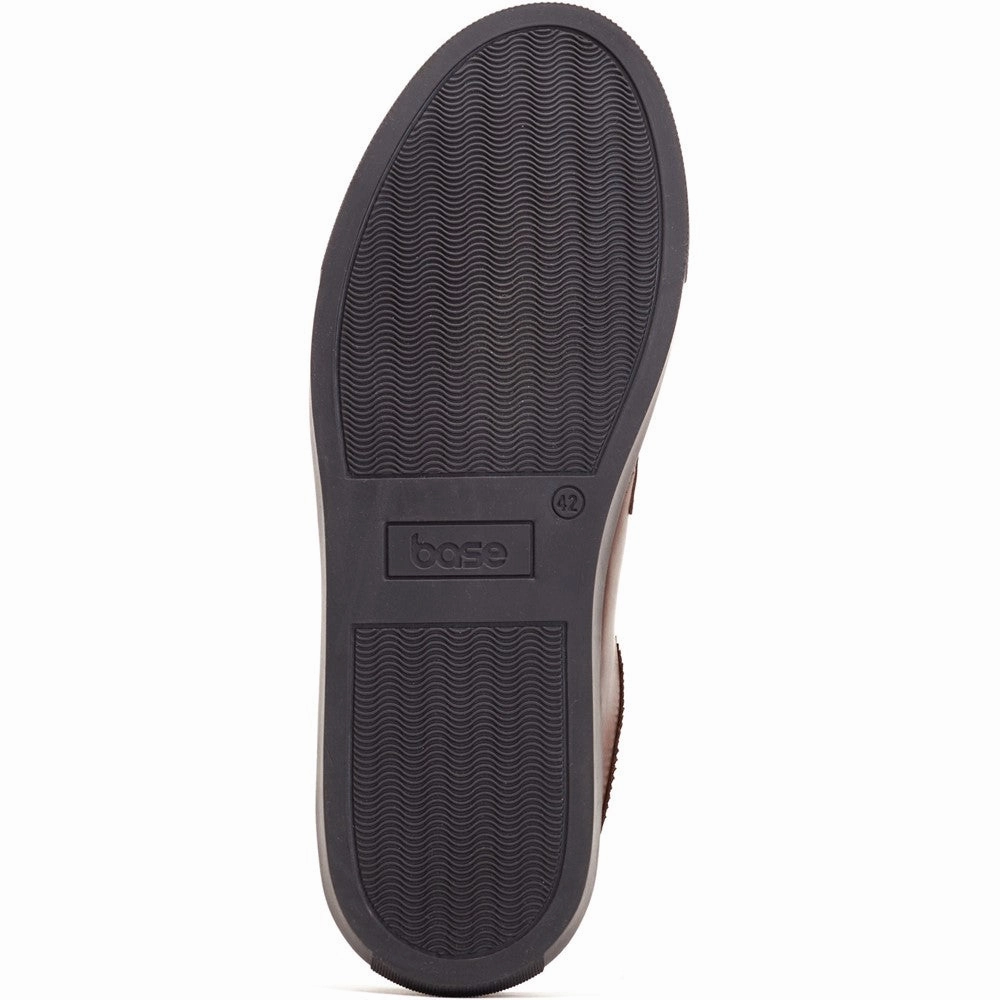 Relaxed Fit Footwear Base London Keller Pull Up Shoes