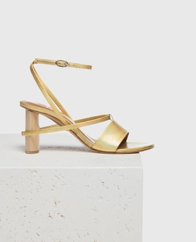 Versatile Style Gravity Heel