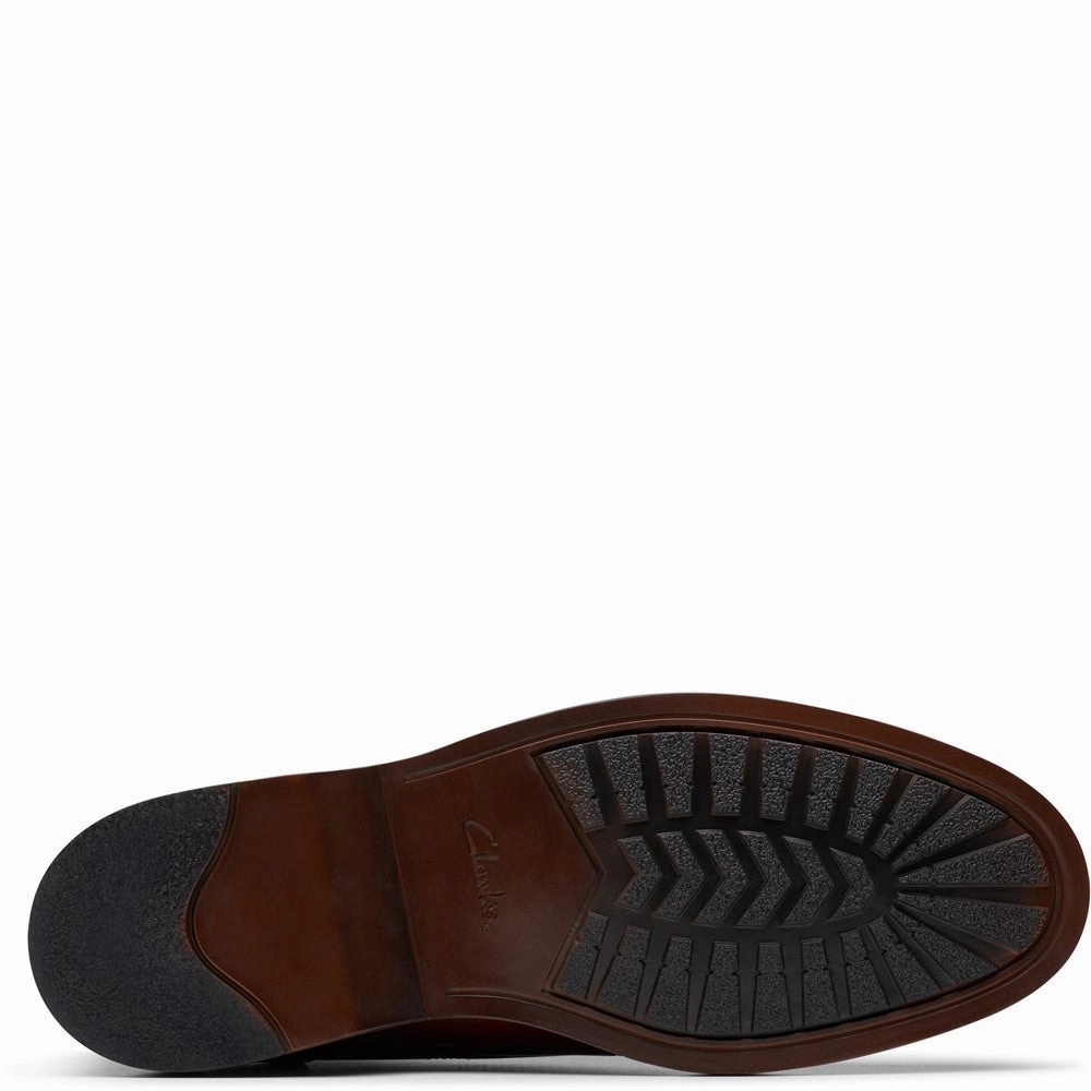All Day Support Clarks Aldwin Chukka Mid Boots