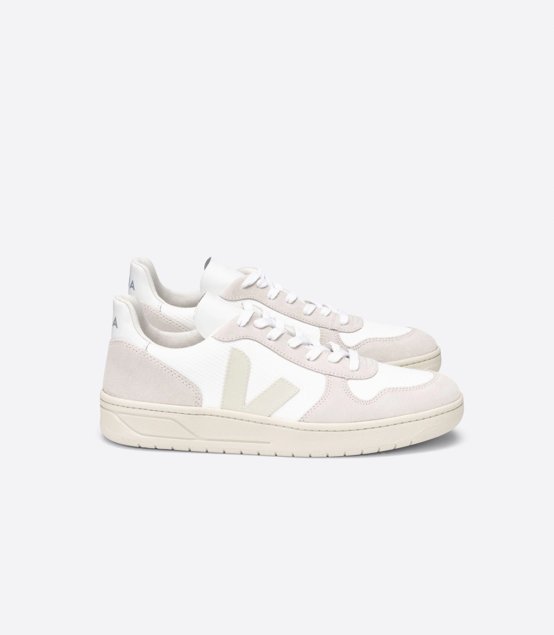 V-10 B-Mesh - White/Natural Ergonomic Sole Travel Ready