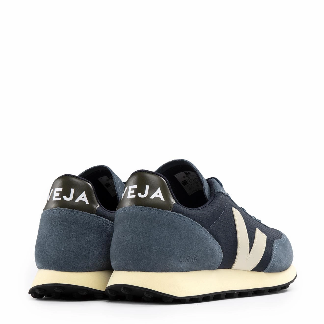 Modern Footwear Unisex Veja Rio Branco Nautico Pierre